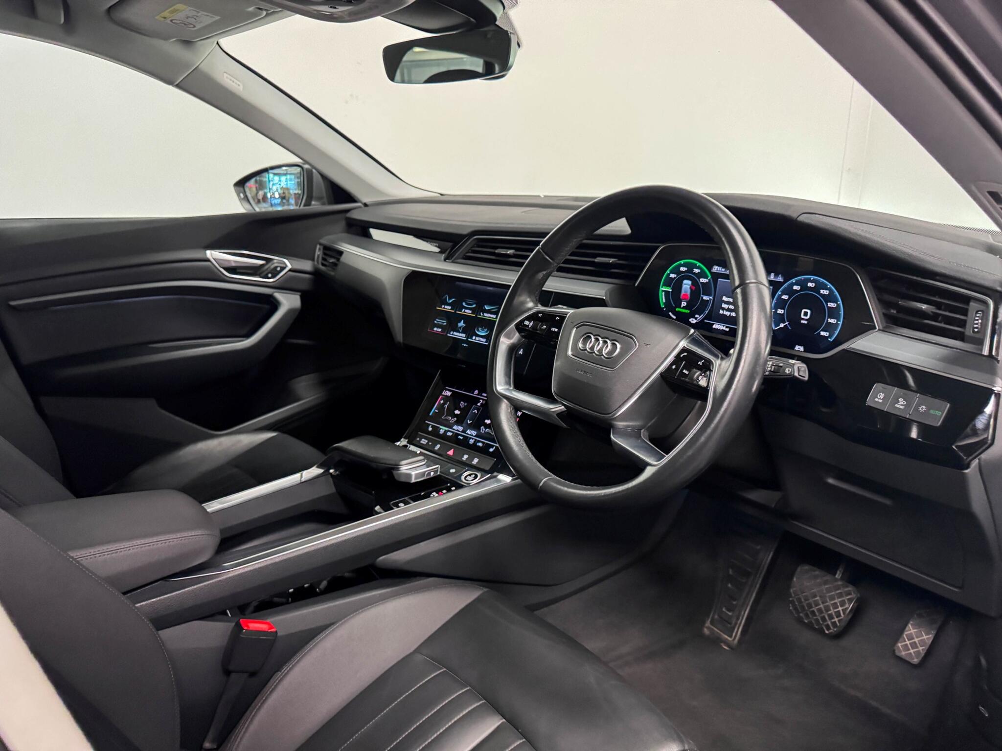 Audi E-Tron view 34