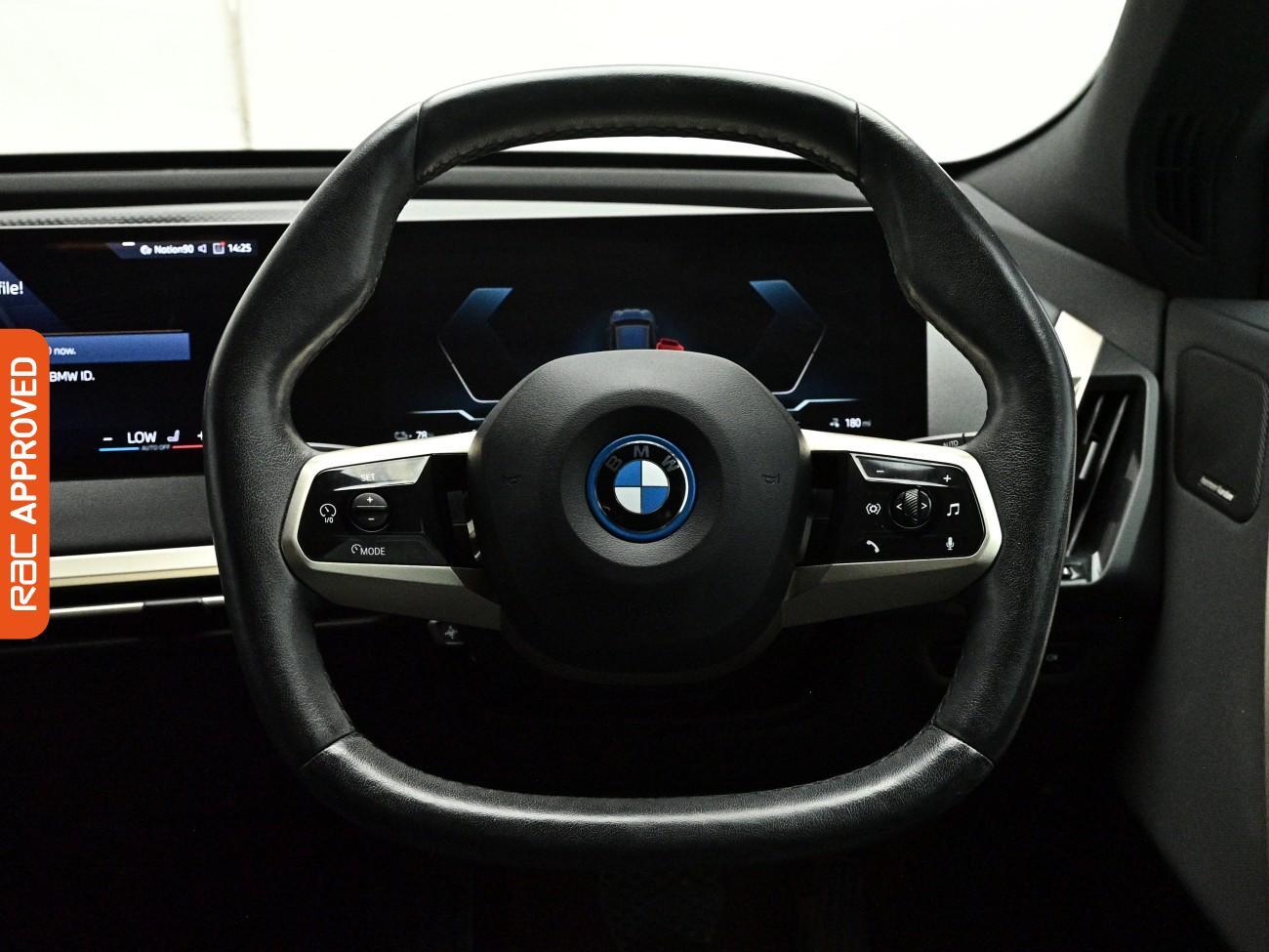 BMW Ix view 10