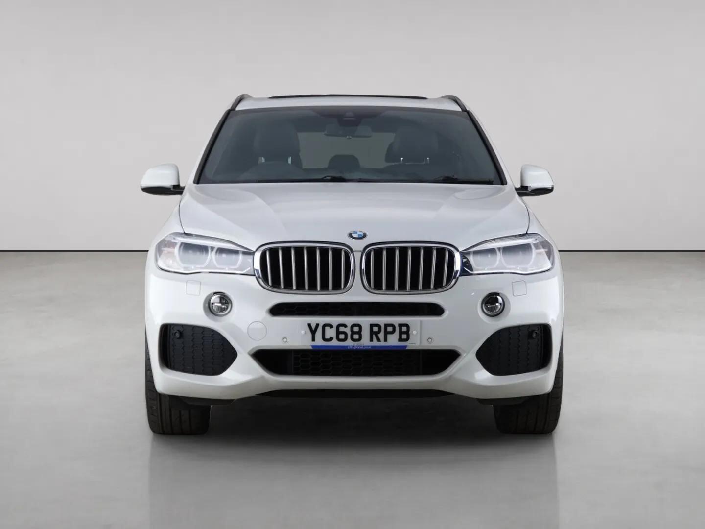 BMW X5 view 5