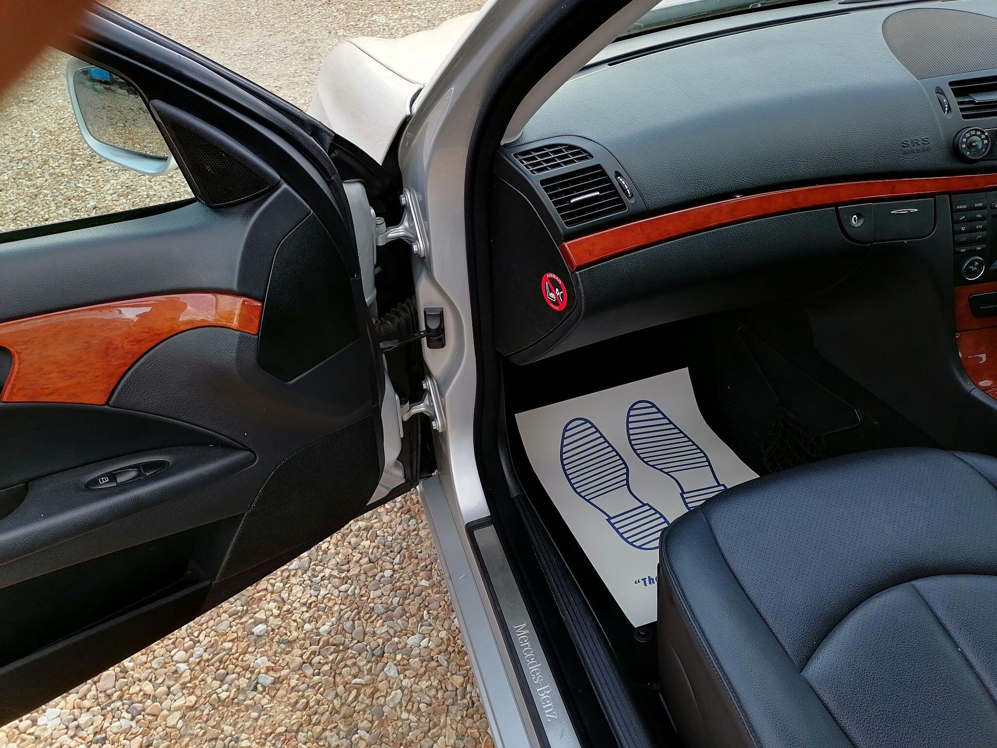 Mercedes-Benz E-Class view 44