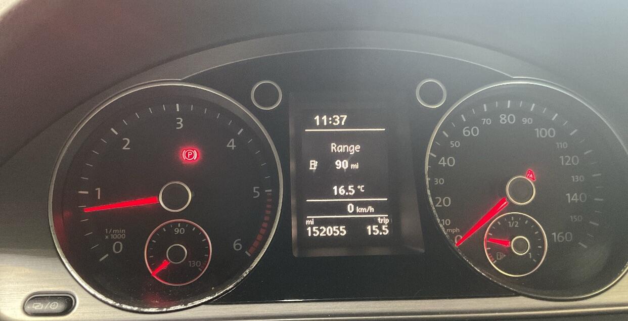 Volkswagen Passat view 12