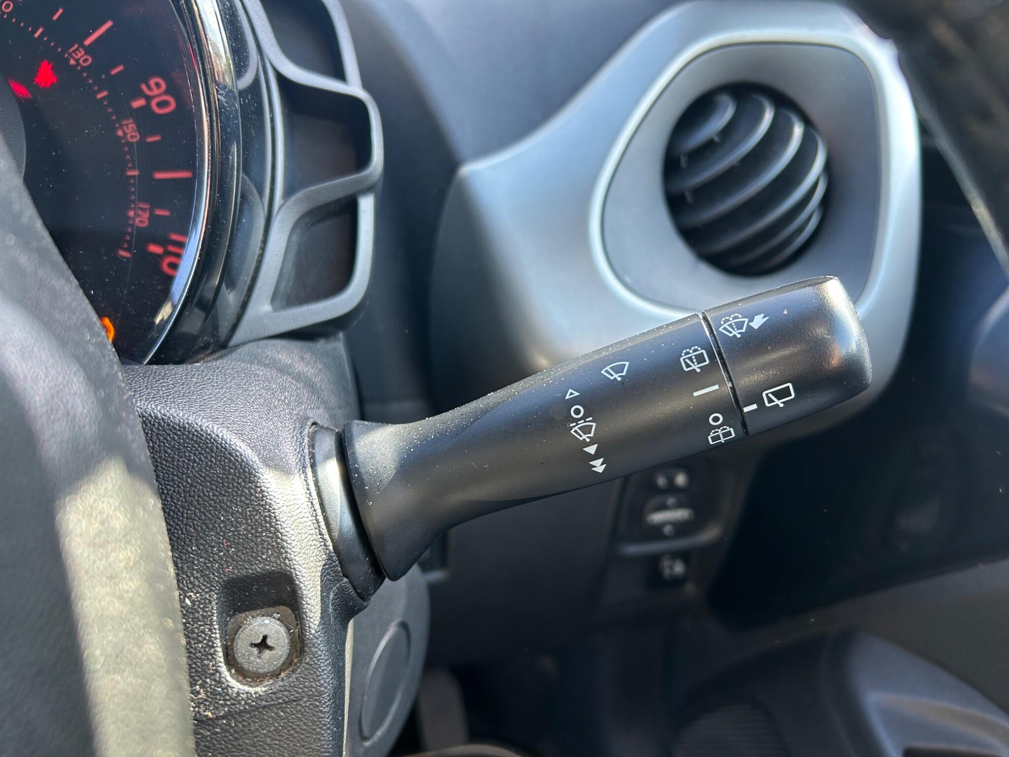 Peugeot 108 view 30