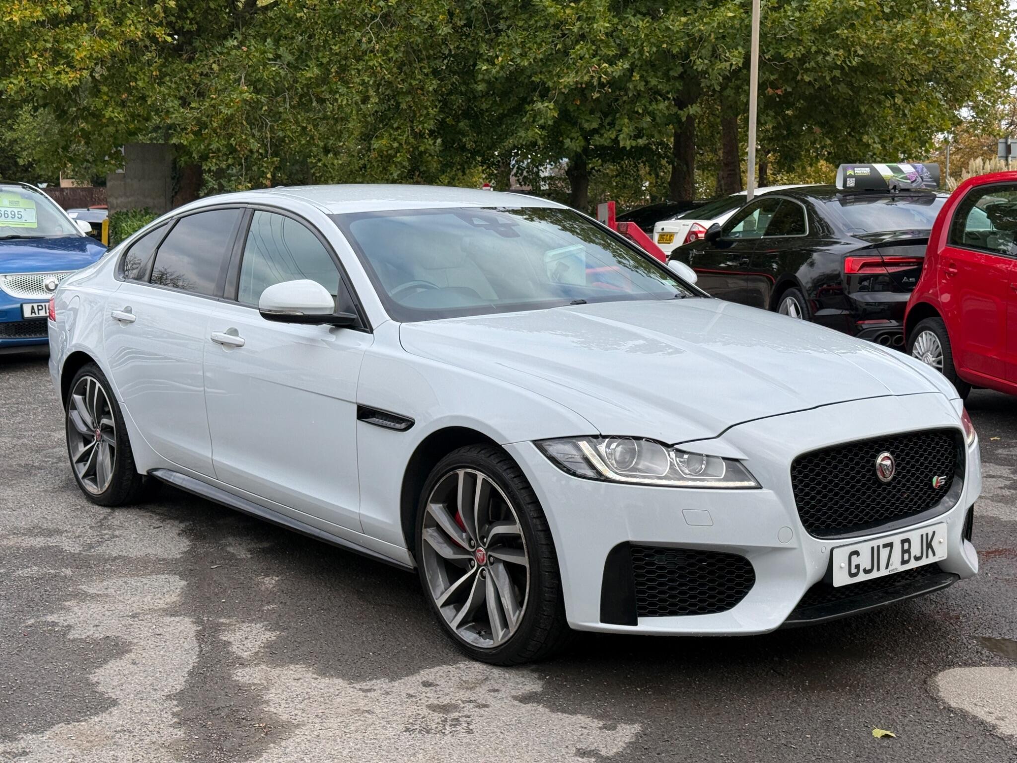Jaguar XF