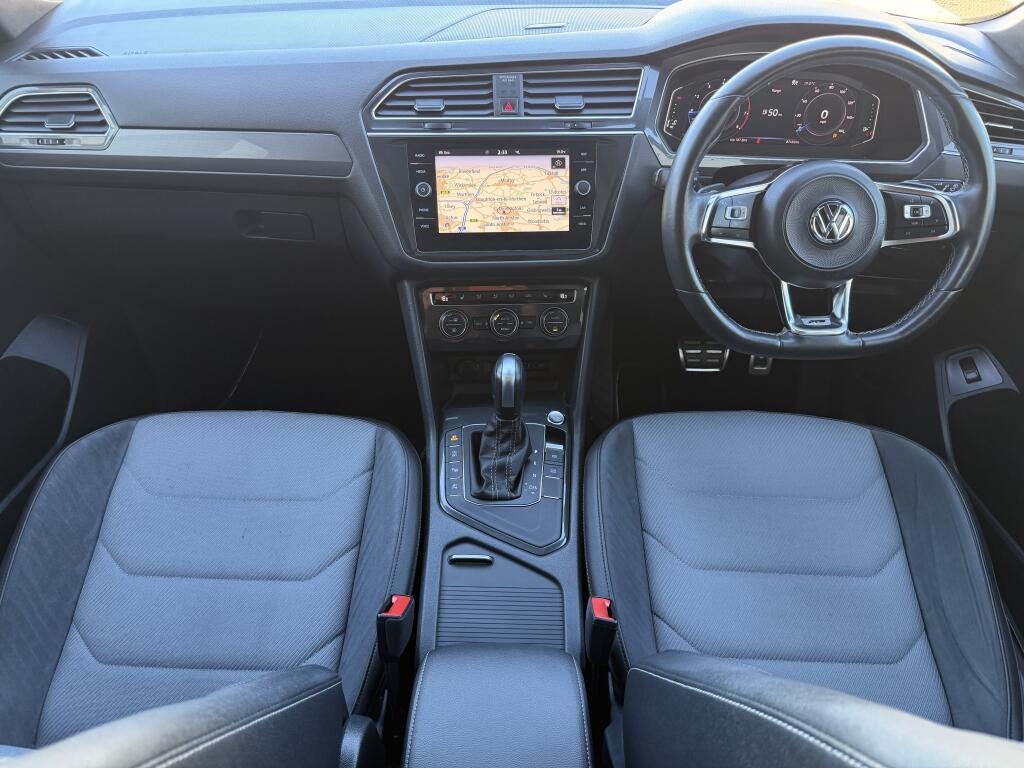 Volkswagen Tiguan Allspace view 8