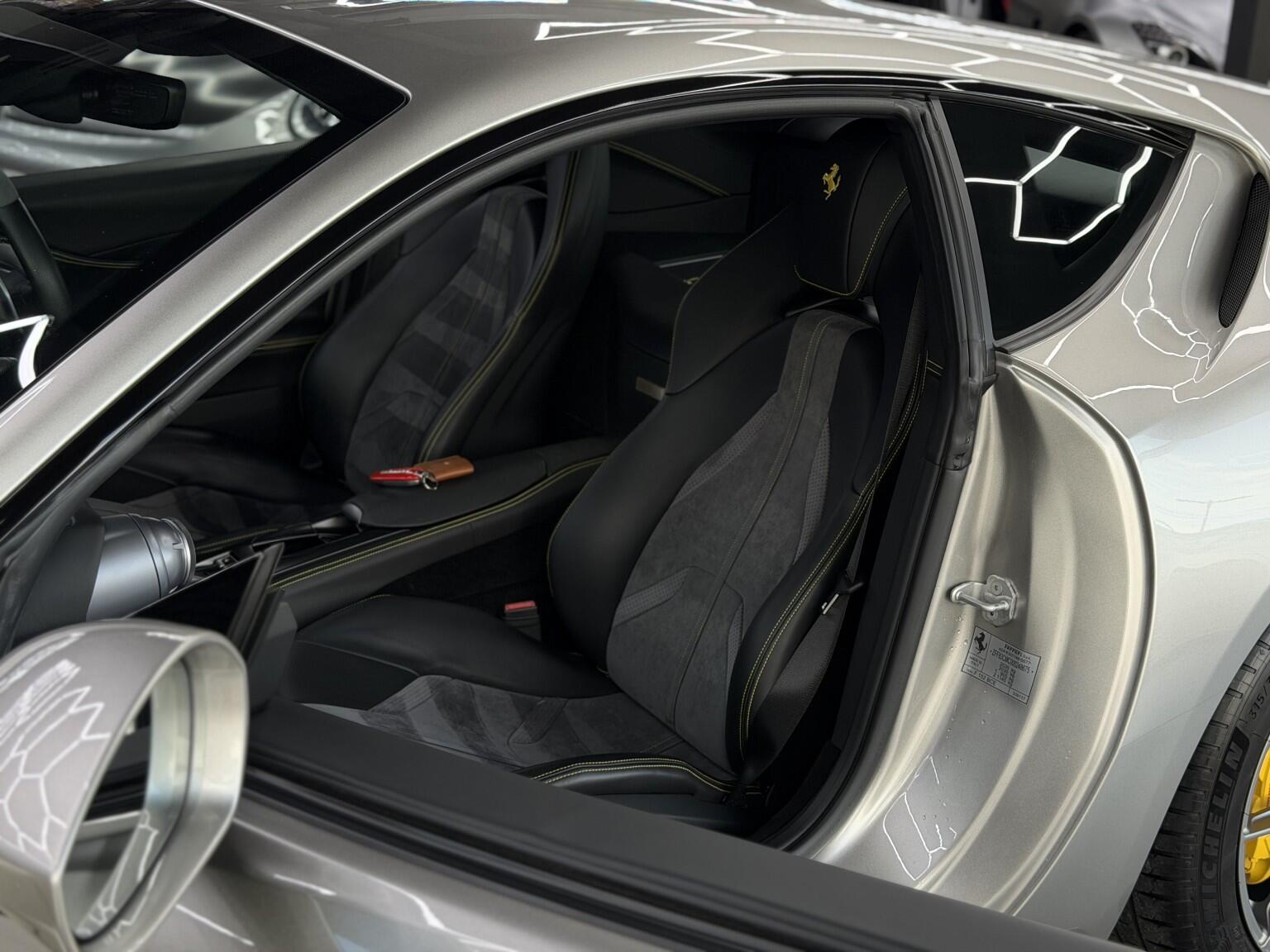 Ferrari 812 view 52