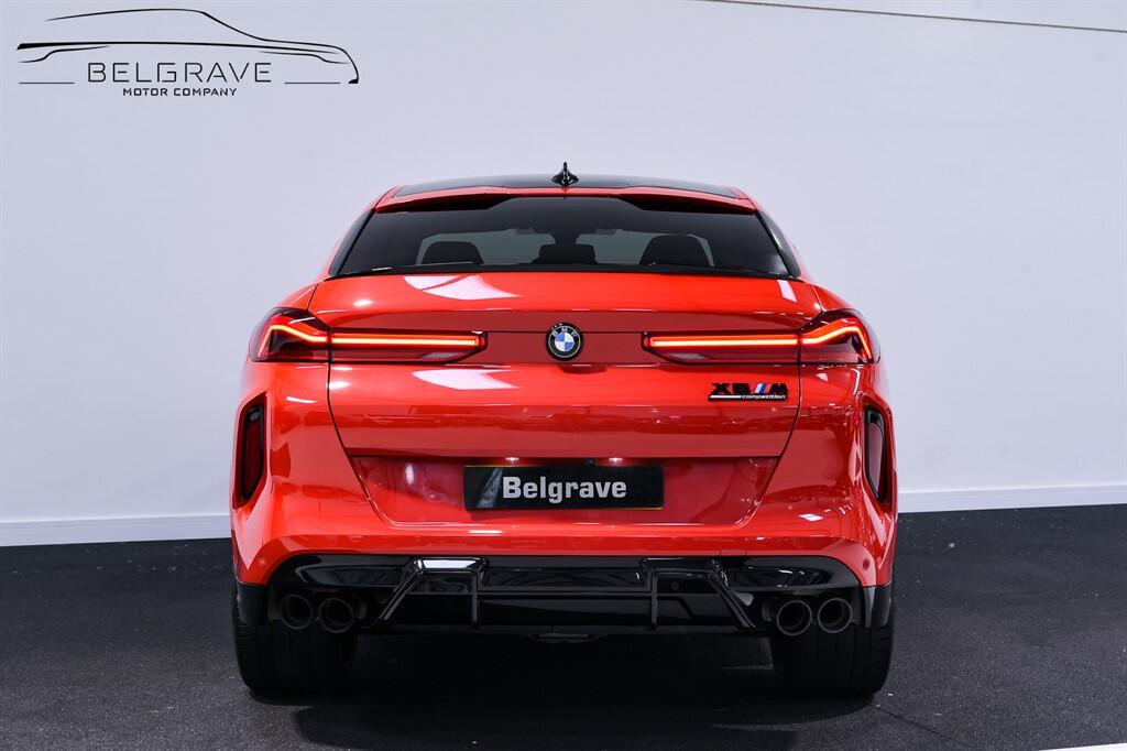 BMW X6 M view 7
