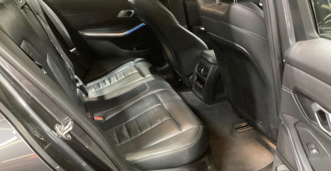 BMW 3 Series view 7