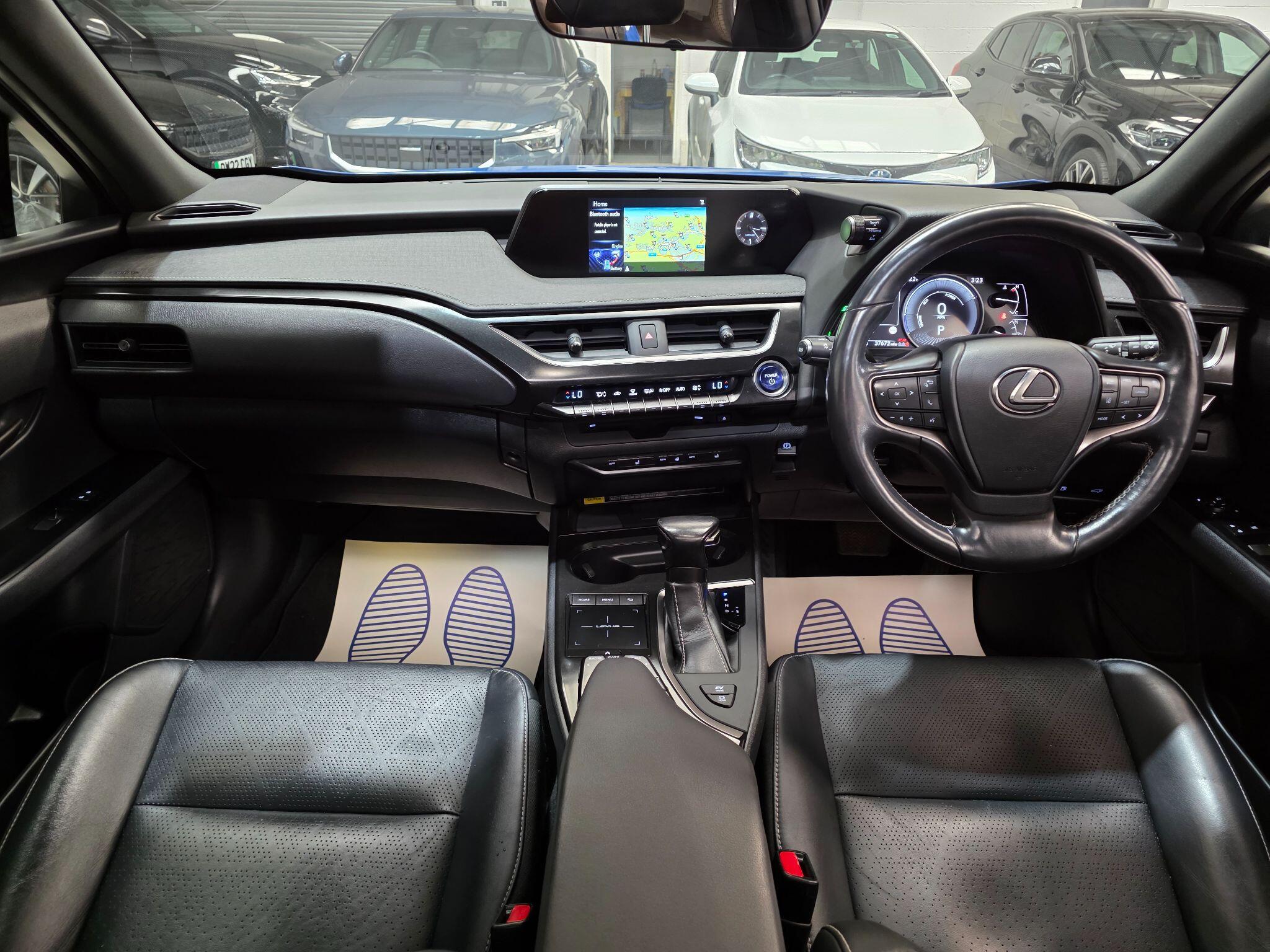 Lexus Ux view 5