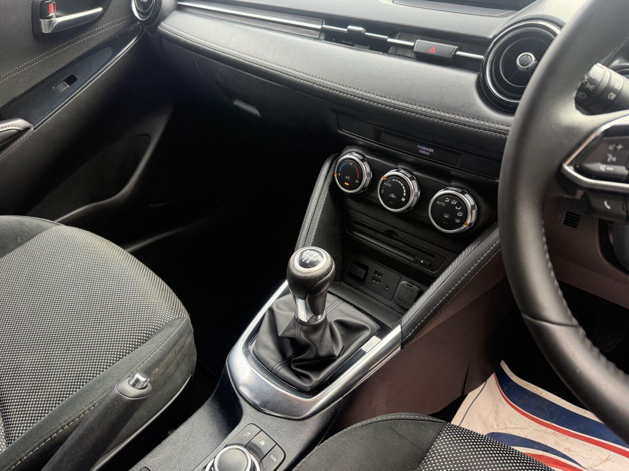 Mazda Mazda2 view 13