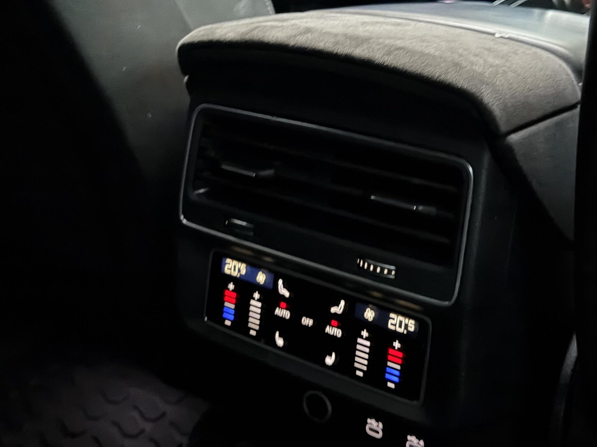 Audi Audi RSQ8 view 64