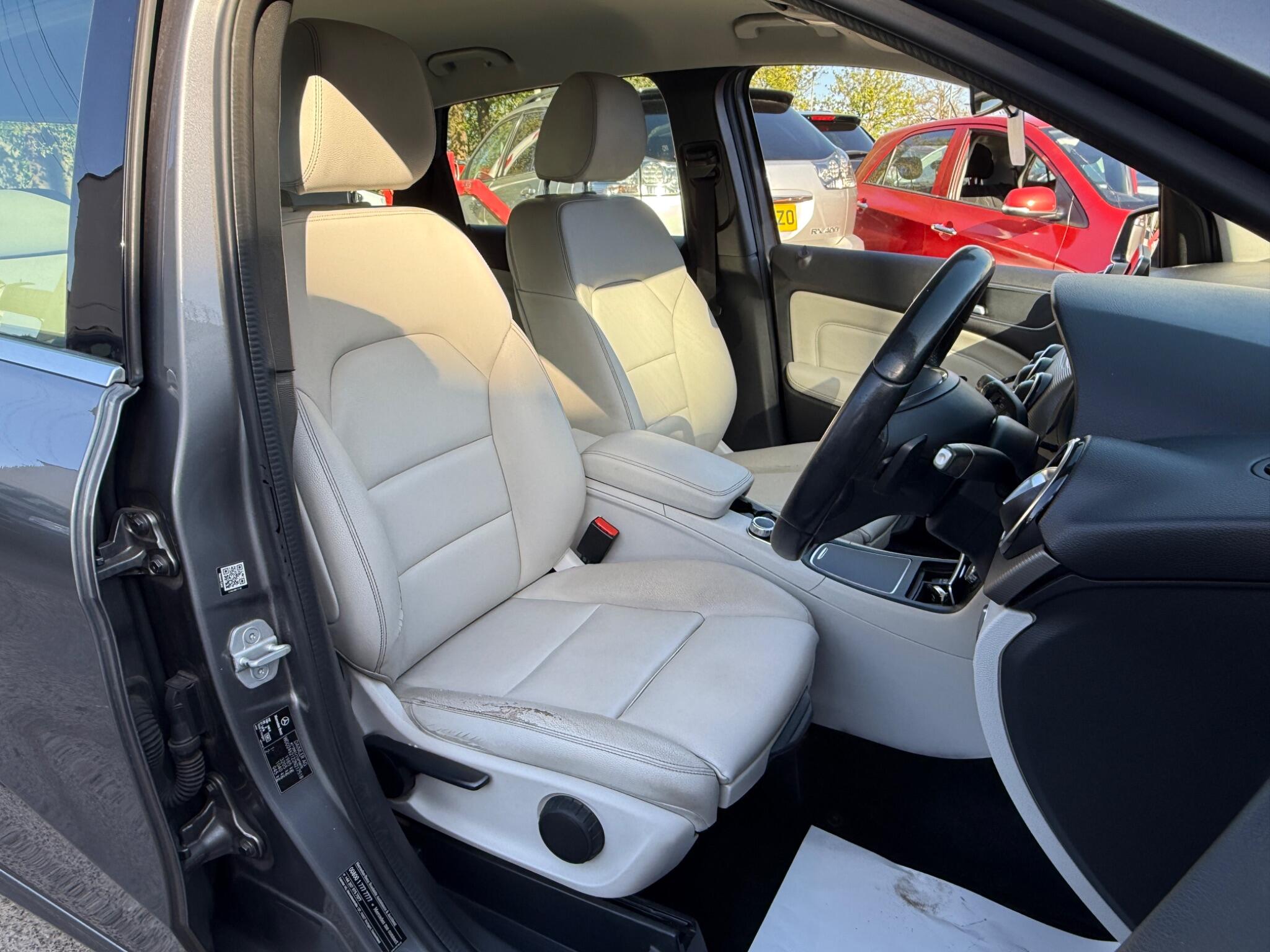 Mercedes-Benz B Class - Image 36