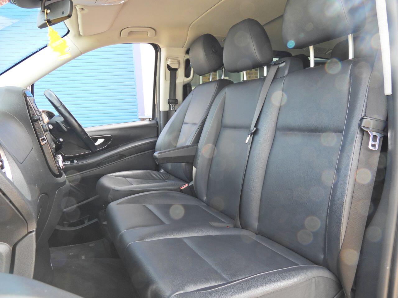 Mercedes-Benz Vito view 12
