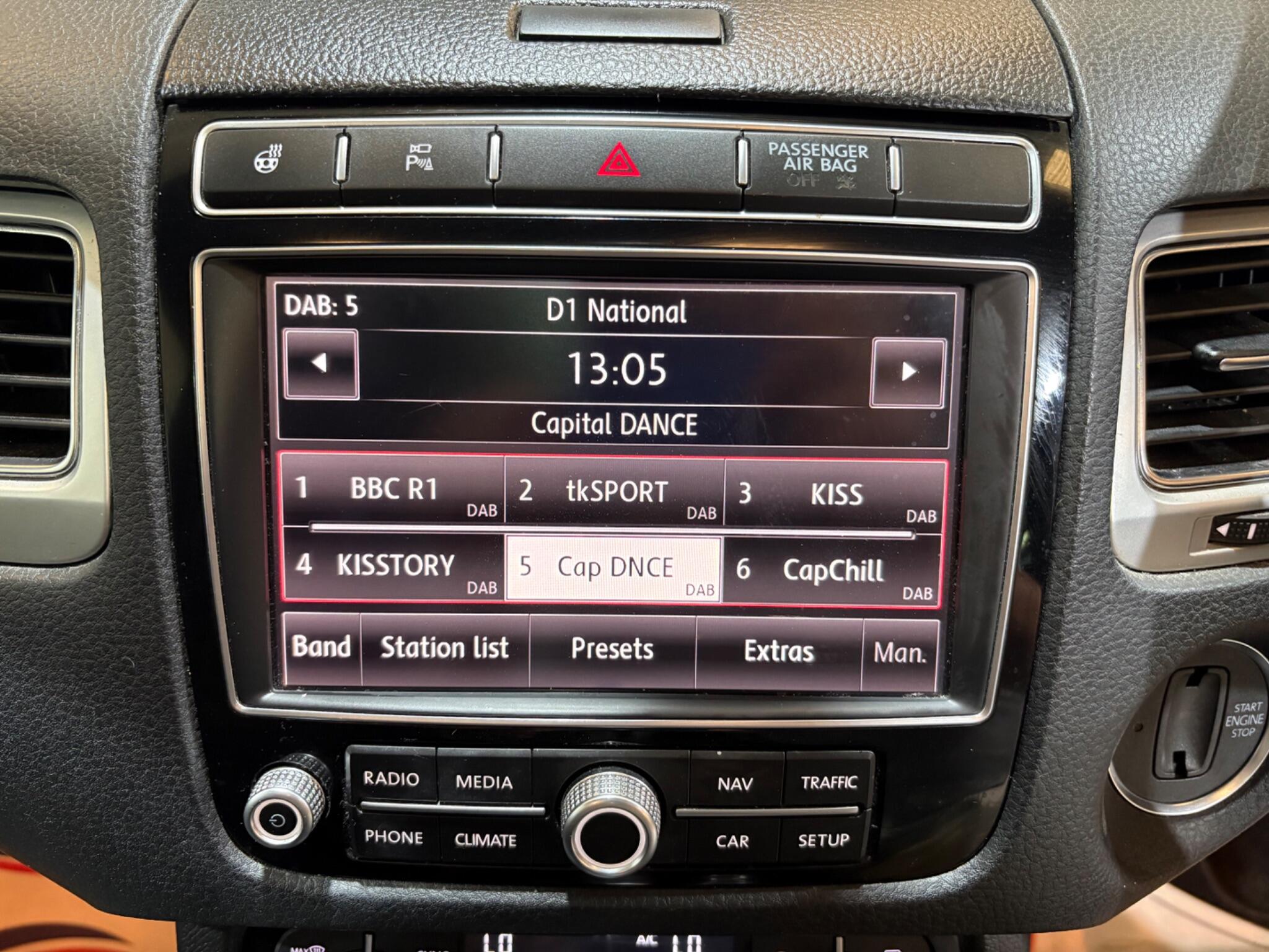 Volkswagen Touareg view 66