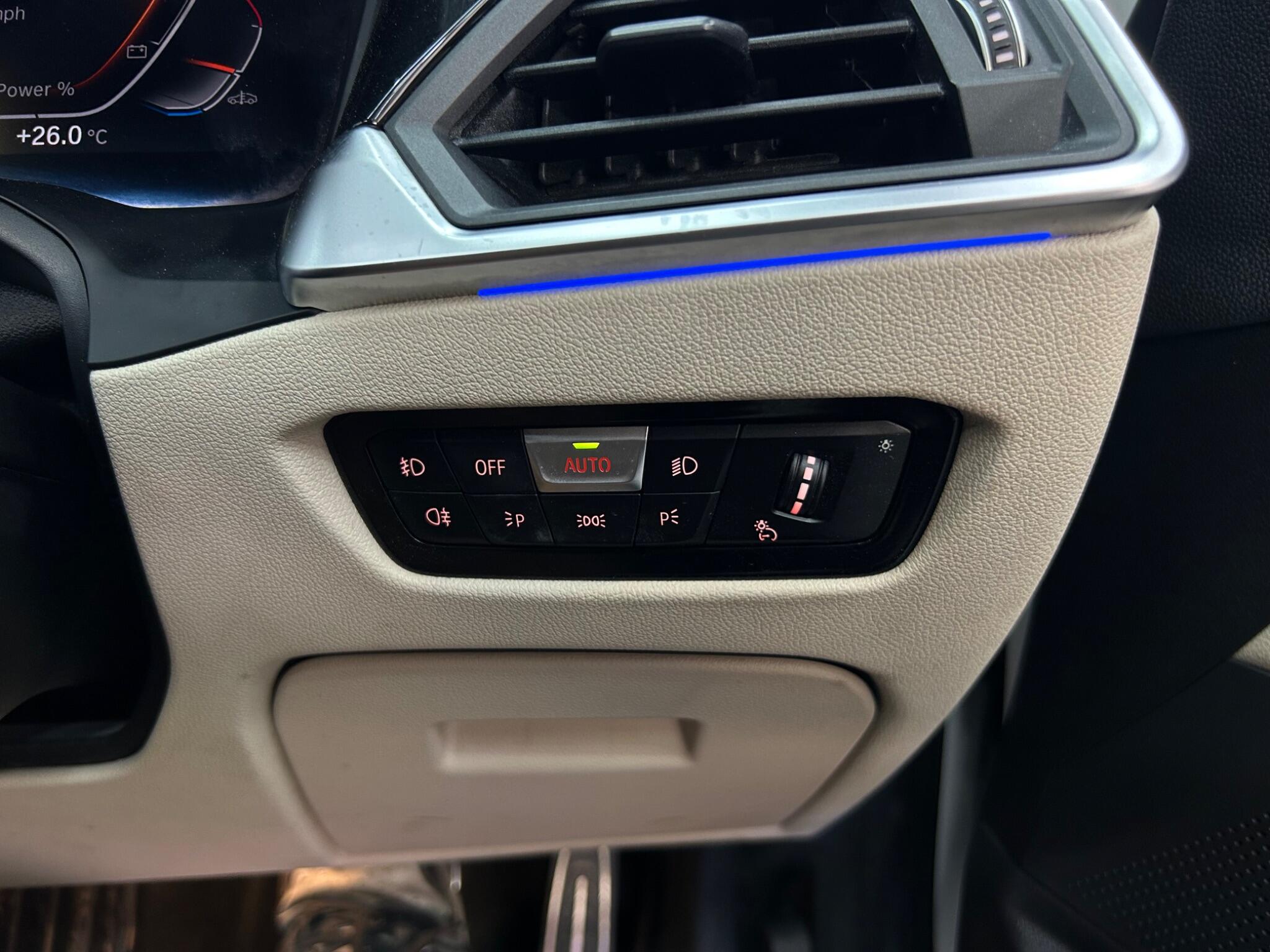 BMW 3 Series view 23