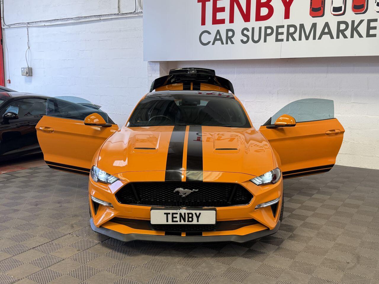 Ford Mustang view 12