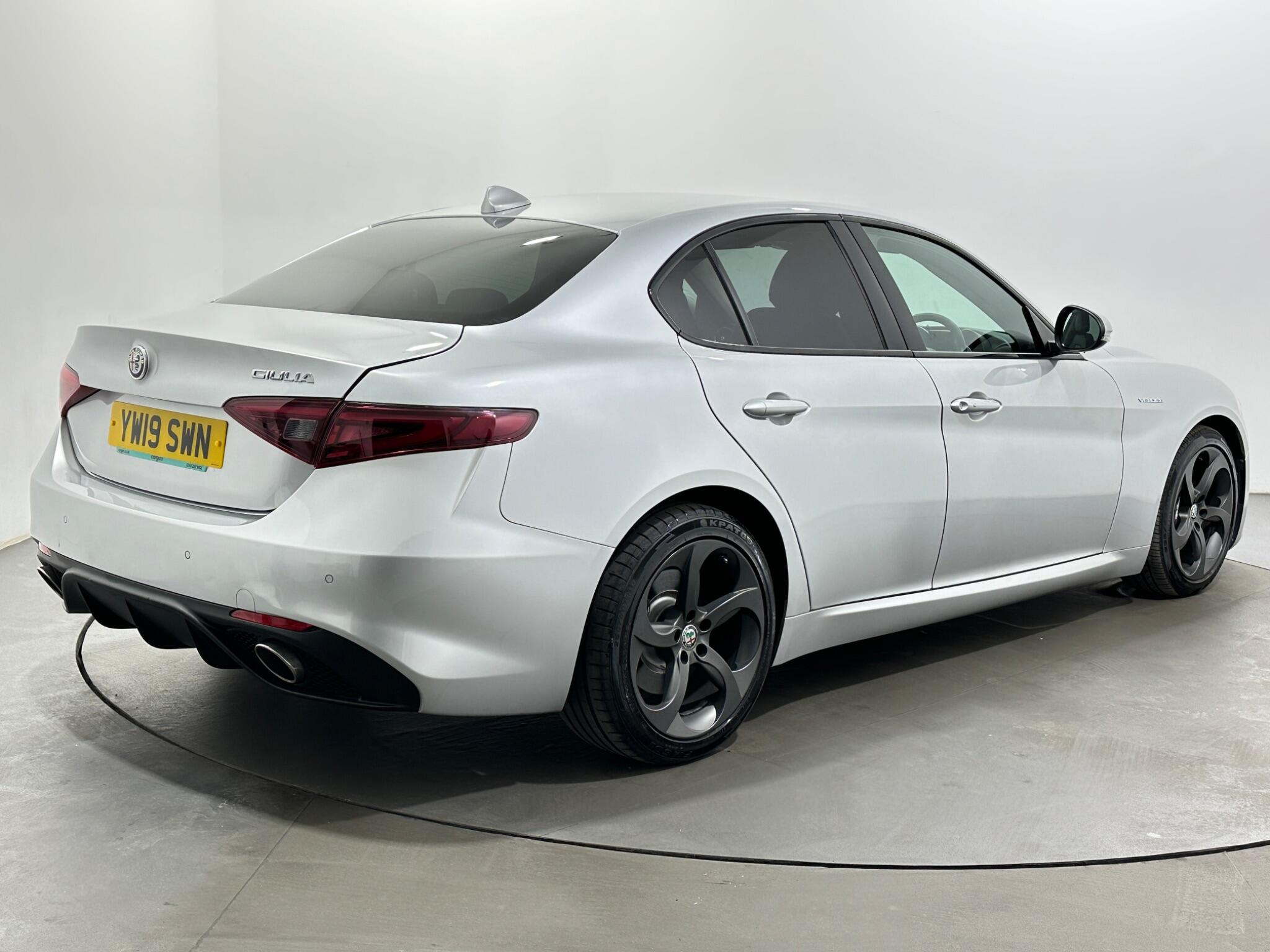 Alfa Romeo Giulia view 8