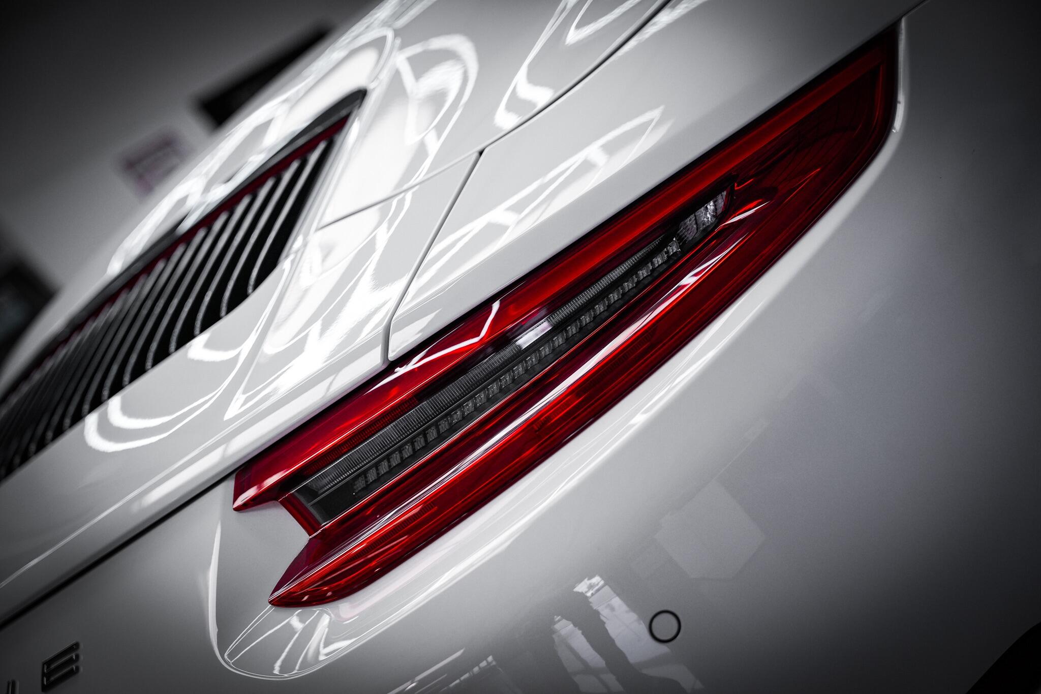 Porsche 911 view 42