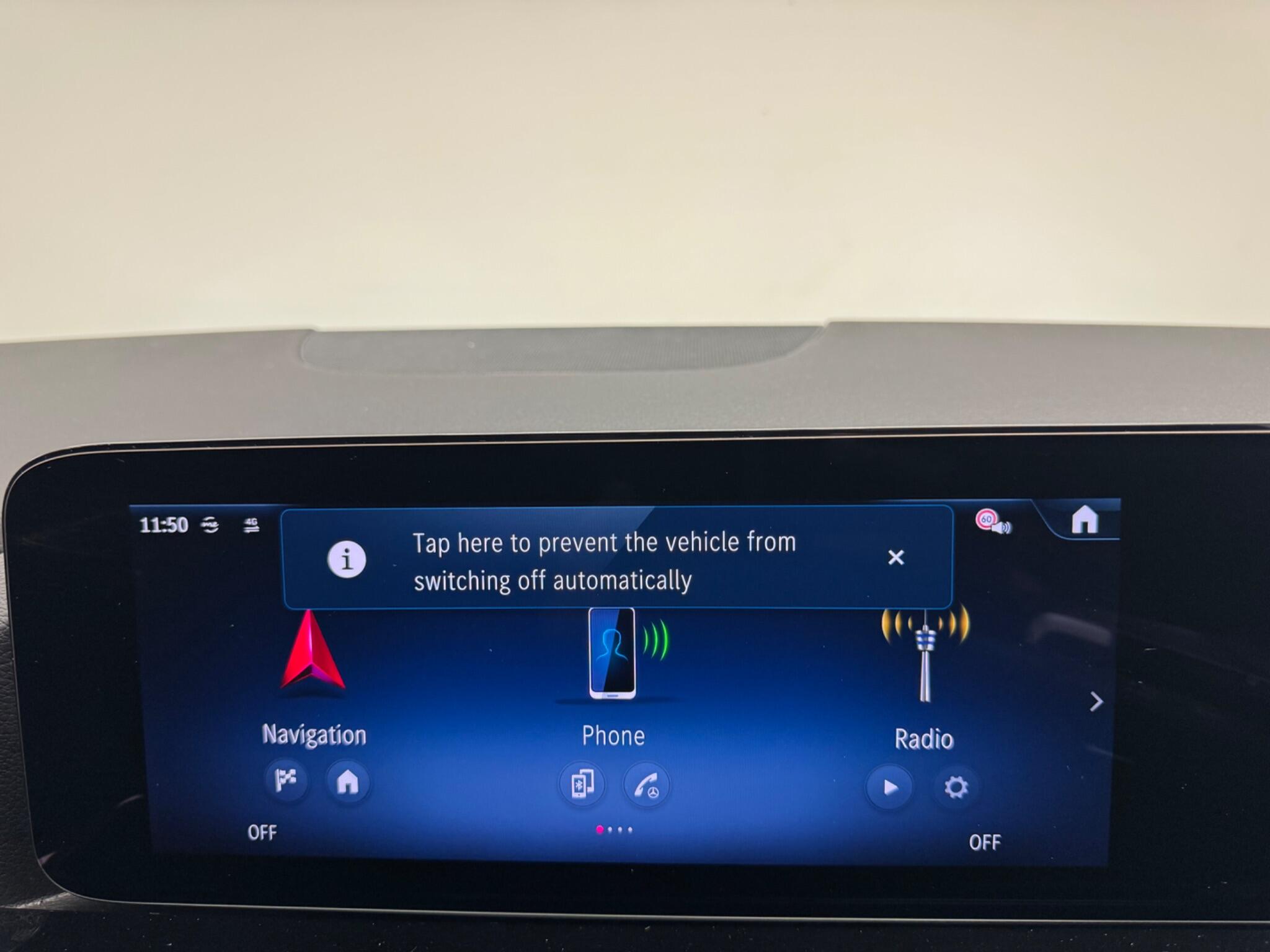 Mercedes-Benz Gla view 15