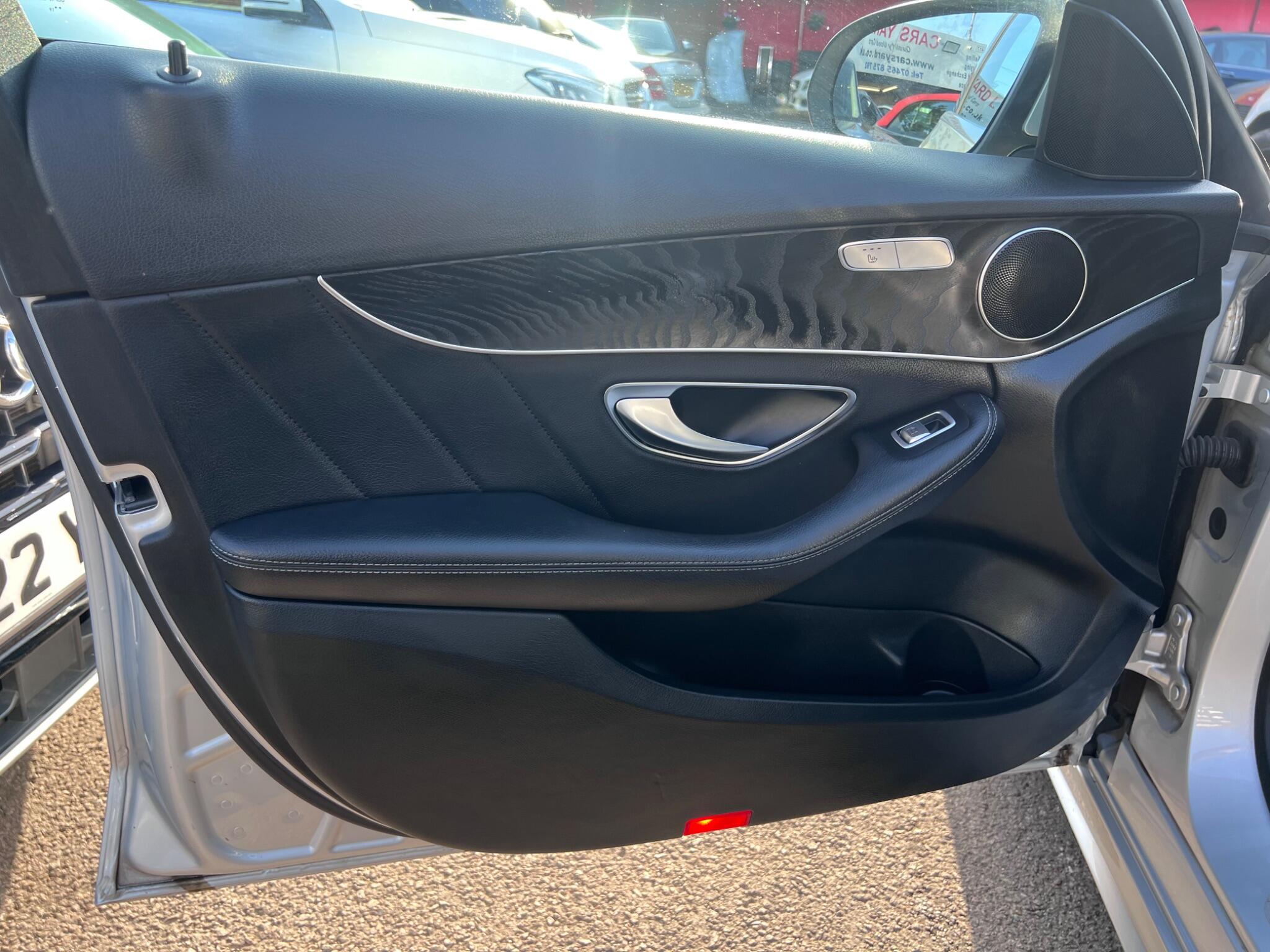 Mercedes-Benz C Class view 32
