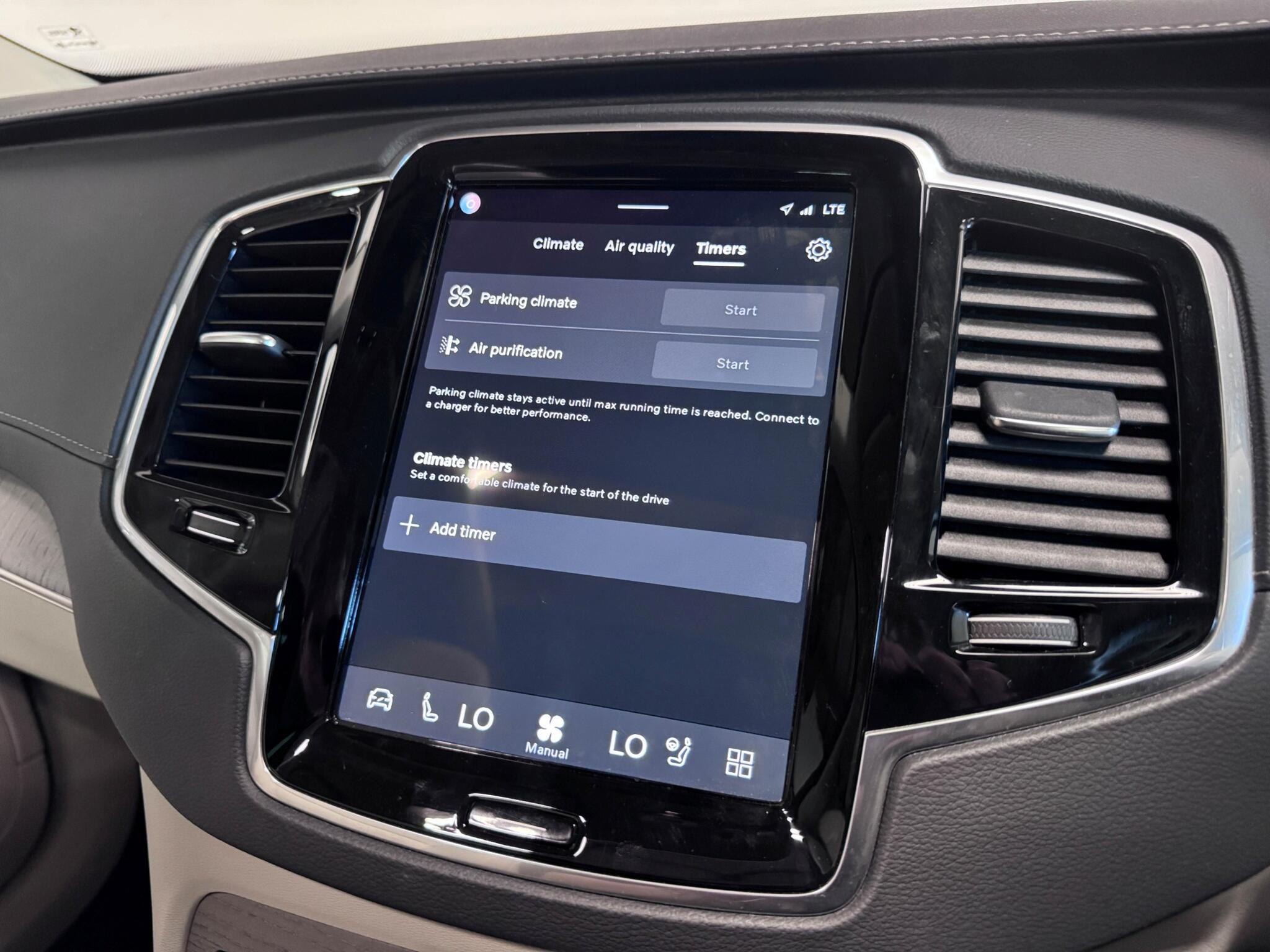 Volvo XC90 view 60