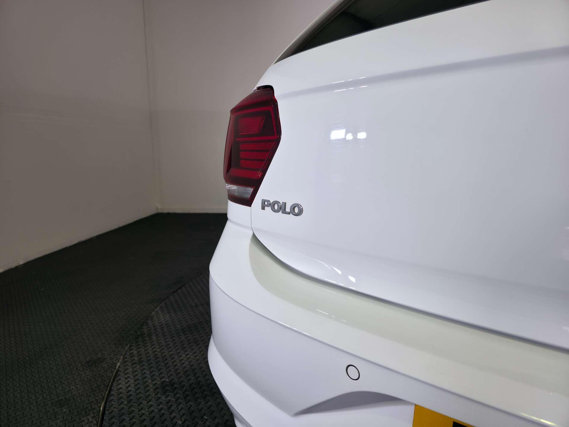 Volkswagen Polo view 9