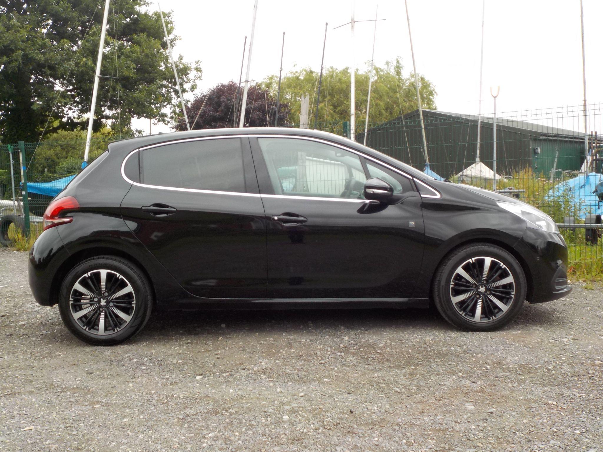 Peugeot 208 1.2 PureTech Tech Edition Euro 6 (s/s) 5dr