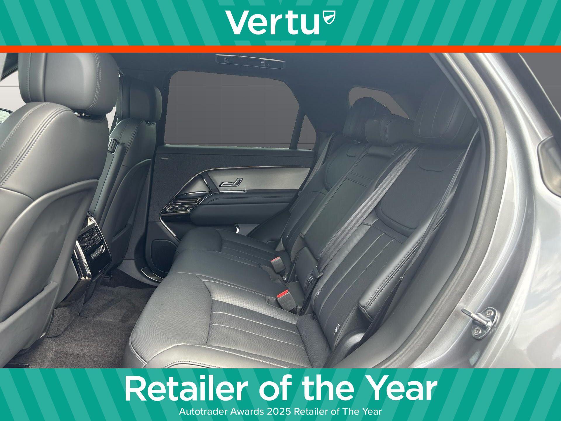 Land Rover Range Rover Sport view 4