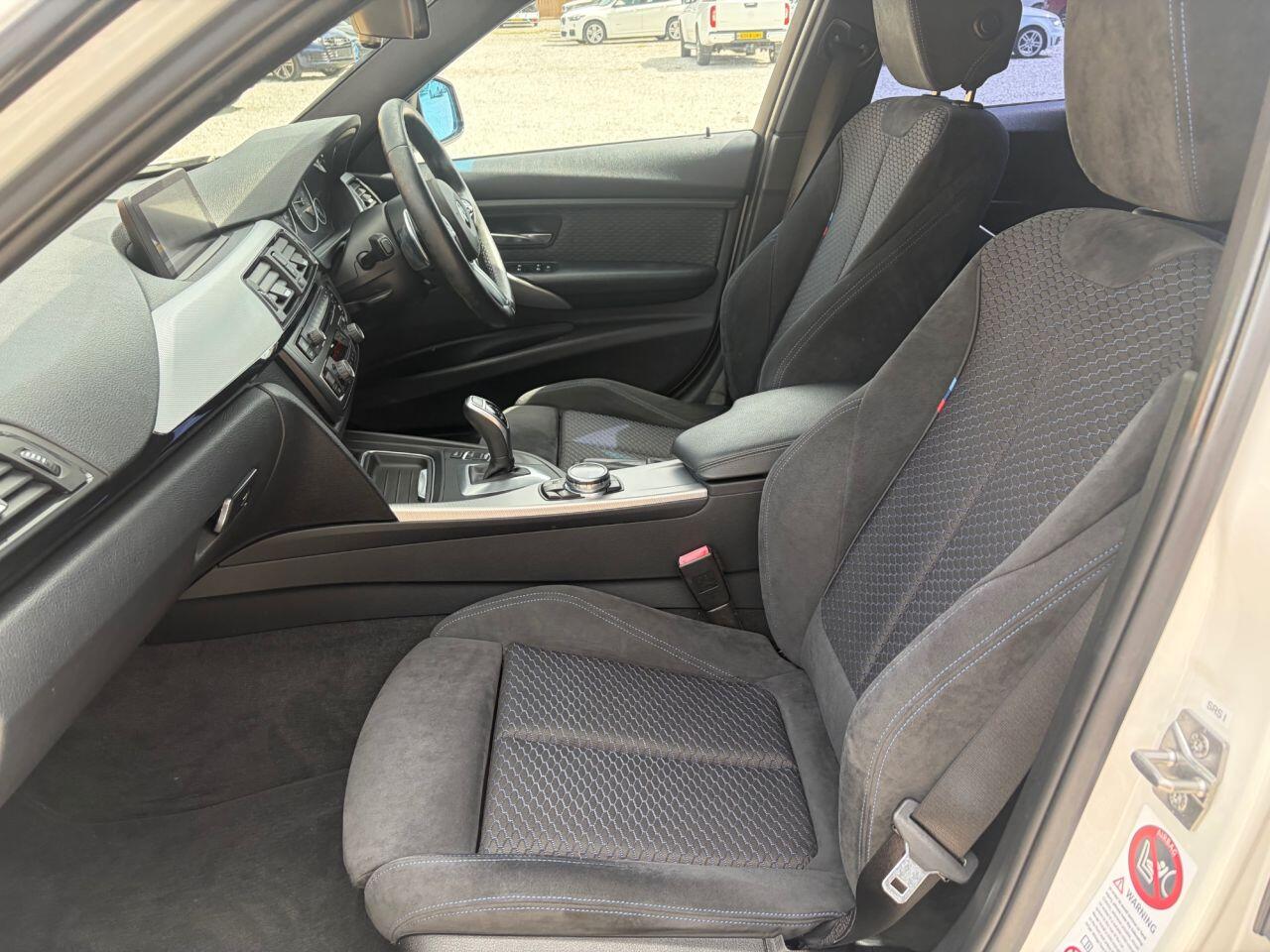 BMW 3 Series view 20