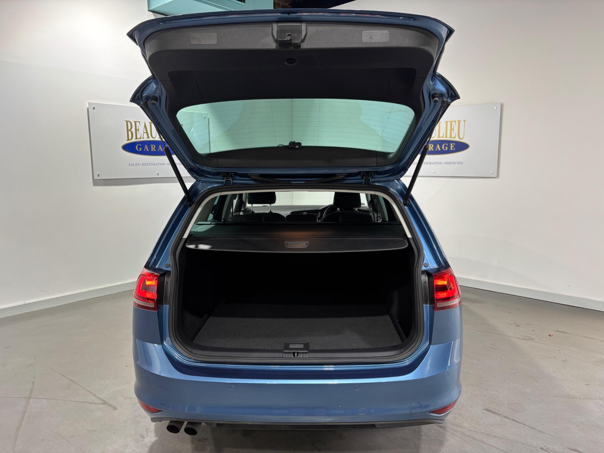Volkswagen Golf view 56