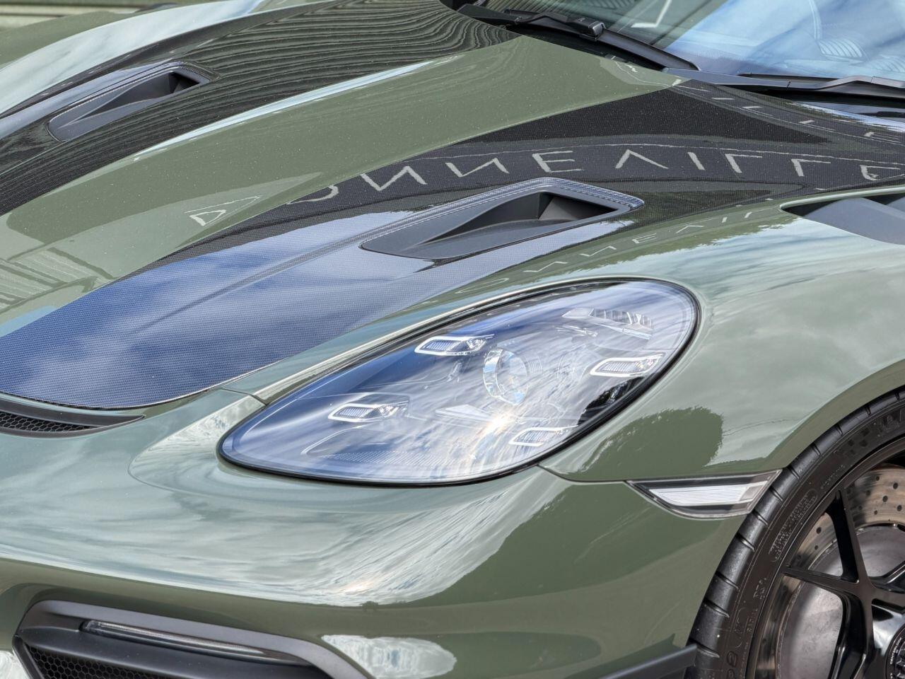 Porsche 718 Cayman view 21