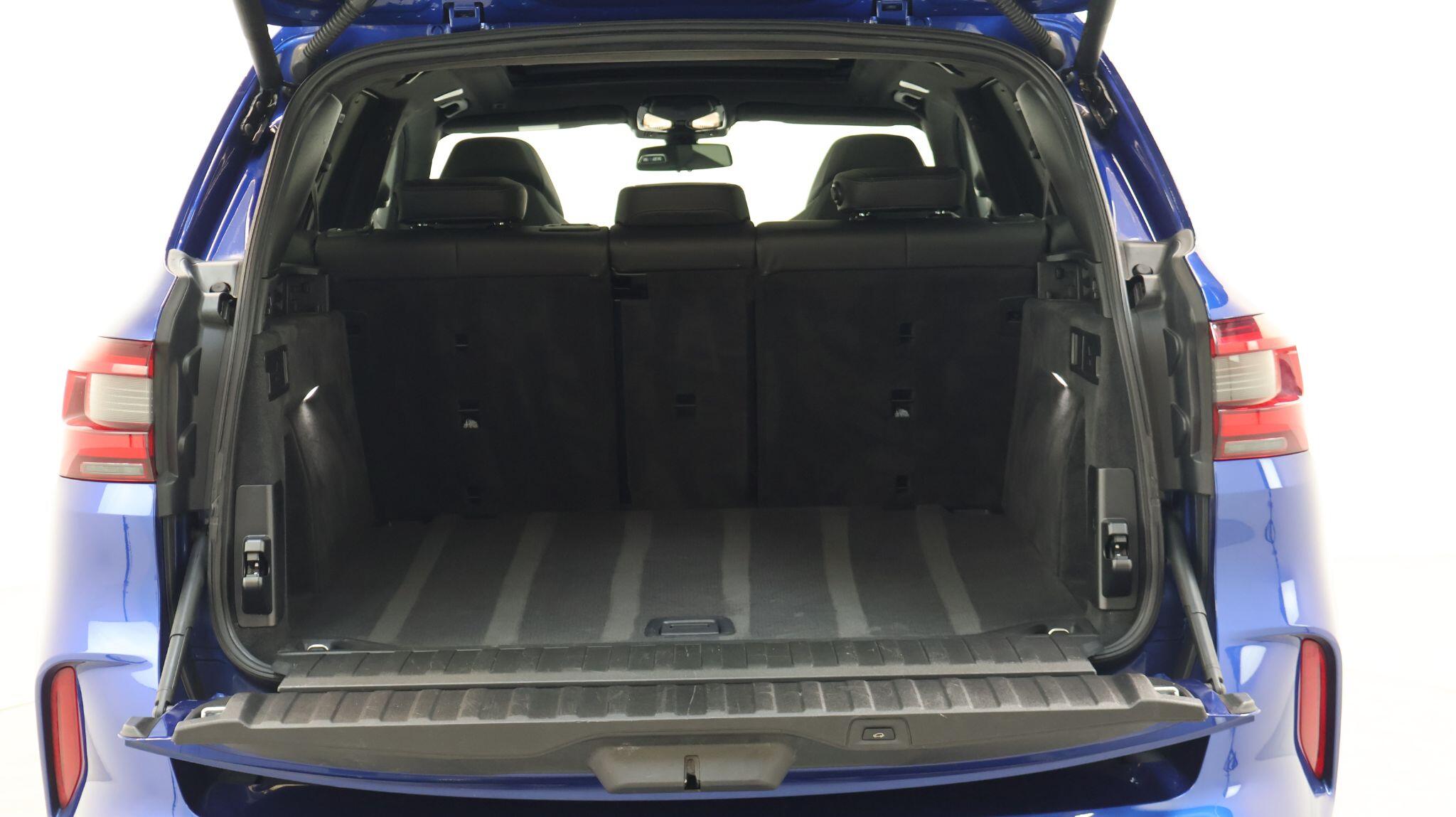 BMW X5 M view 24
