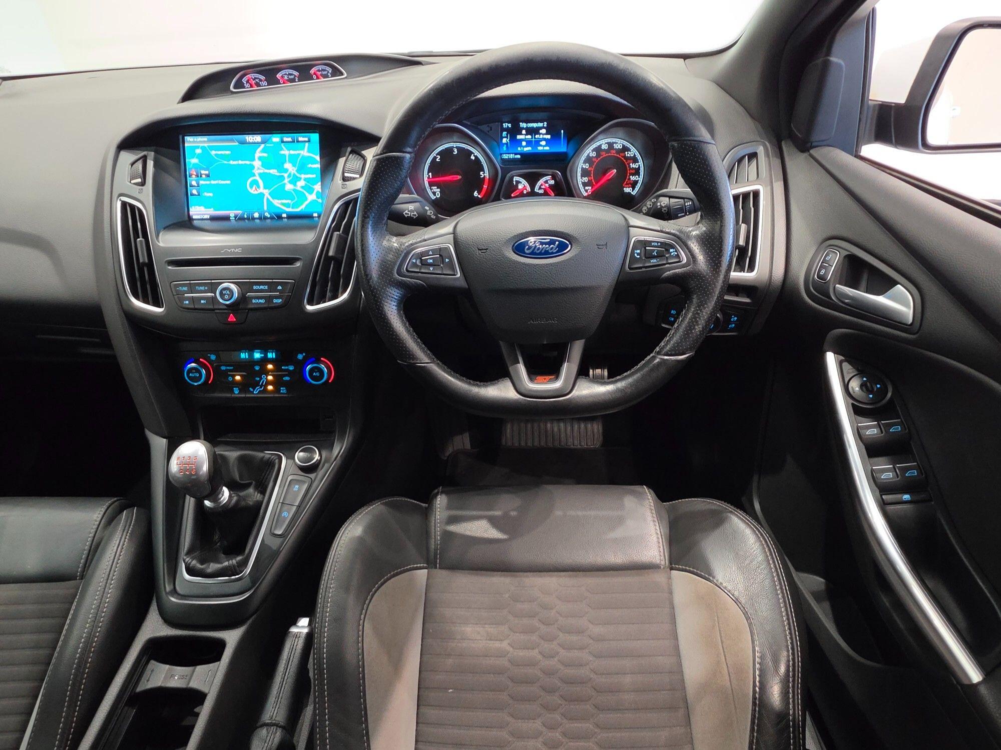 Ford Focus view 27