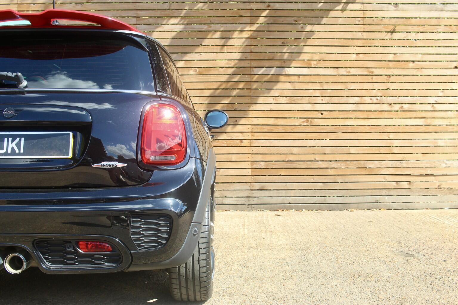 Mini Hatch view 35