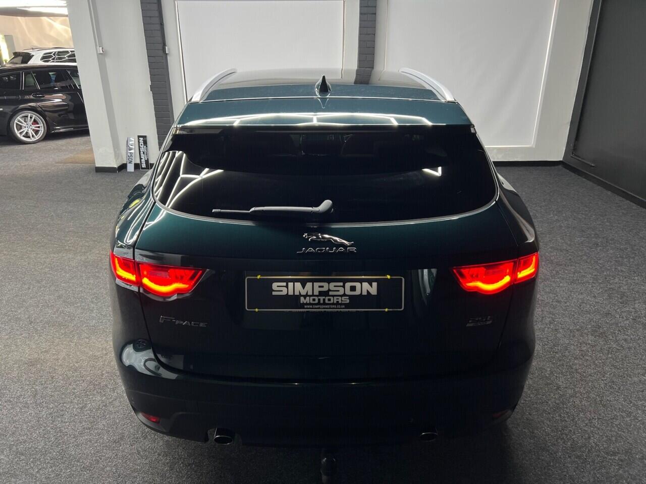Jaguar F-Pace view 9