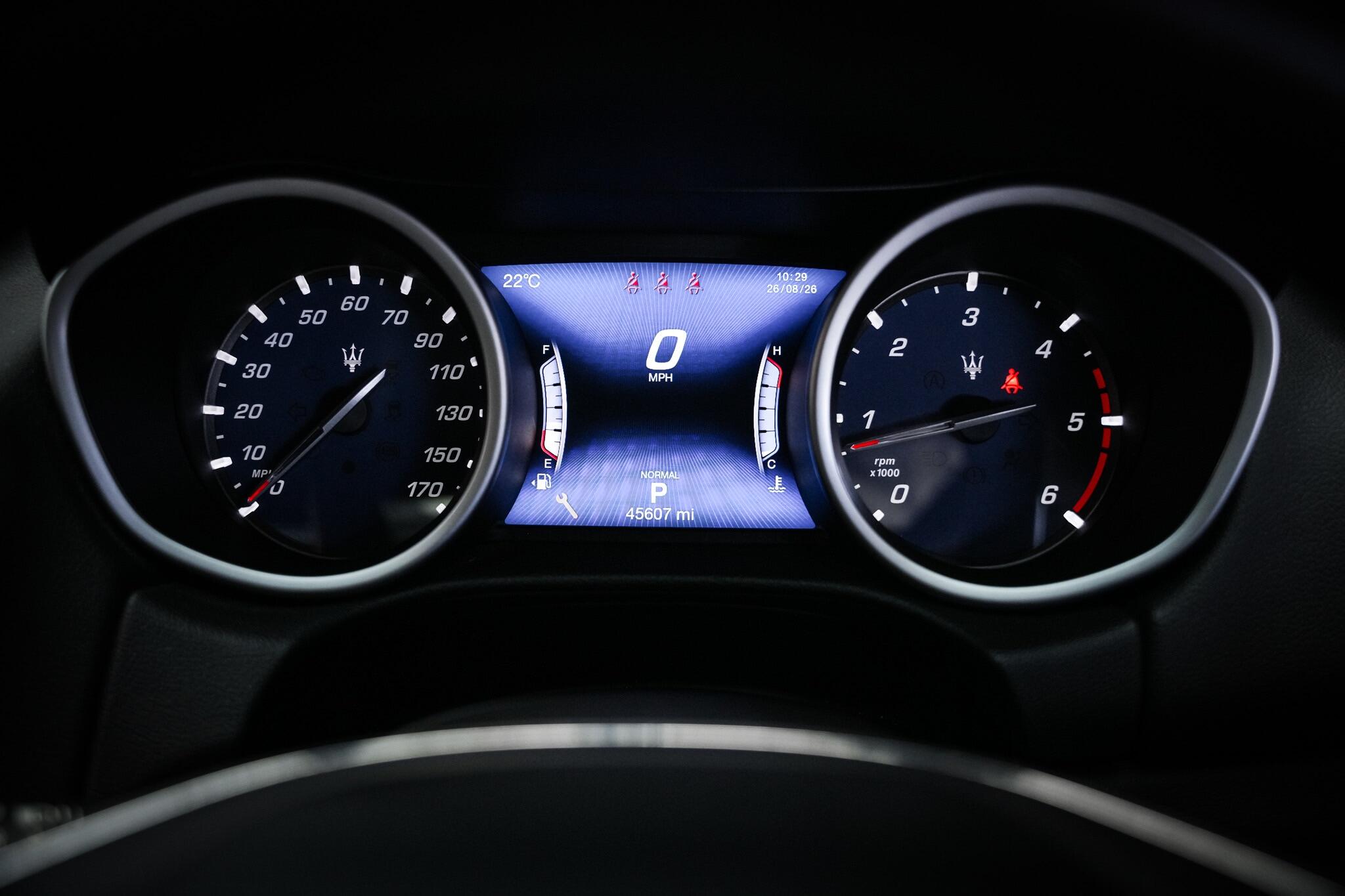 Maserati Ghibli view 20