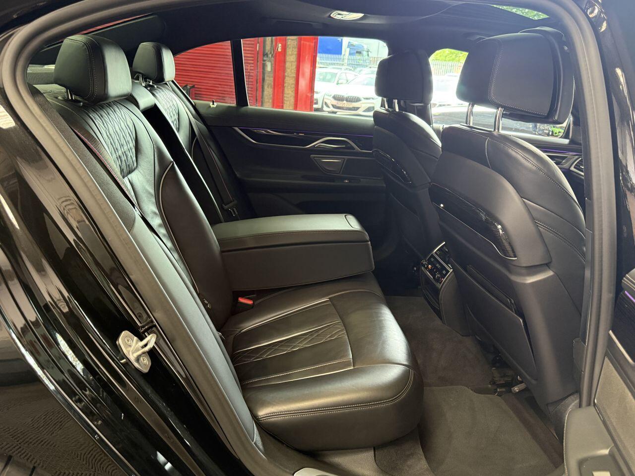 BMW 7 Series view 68
