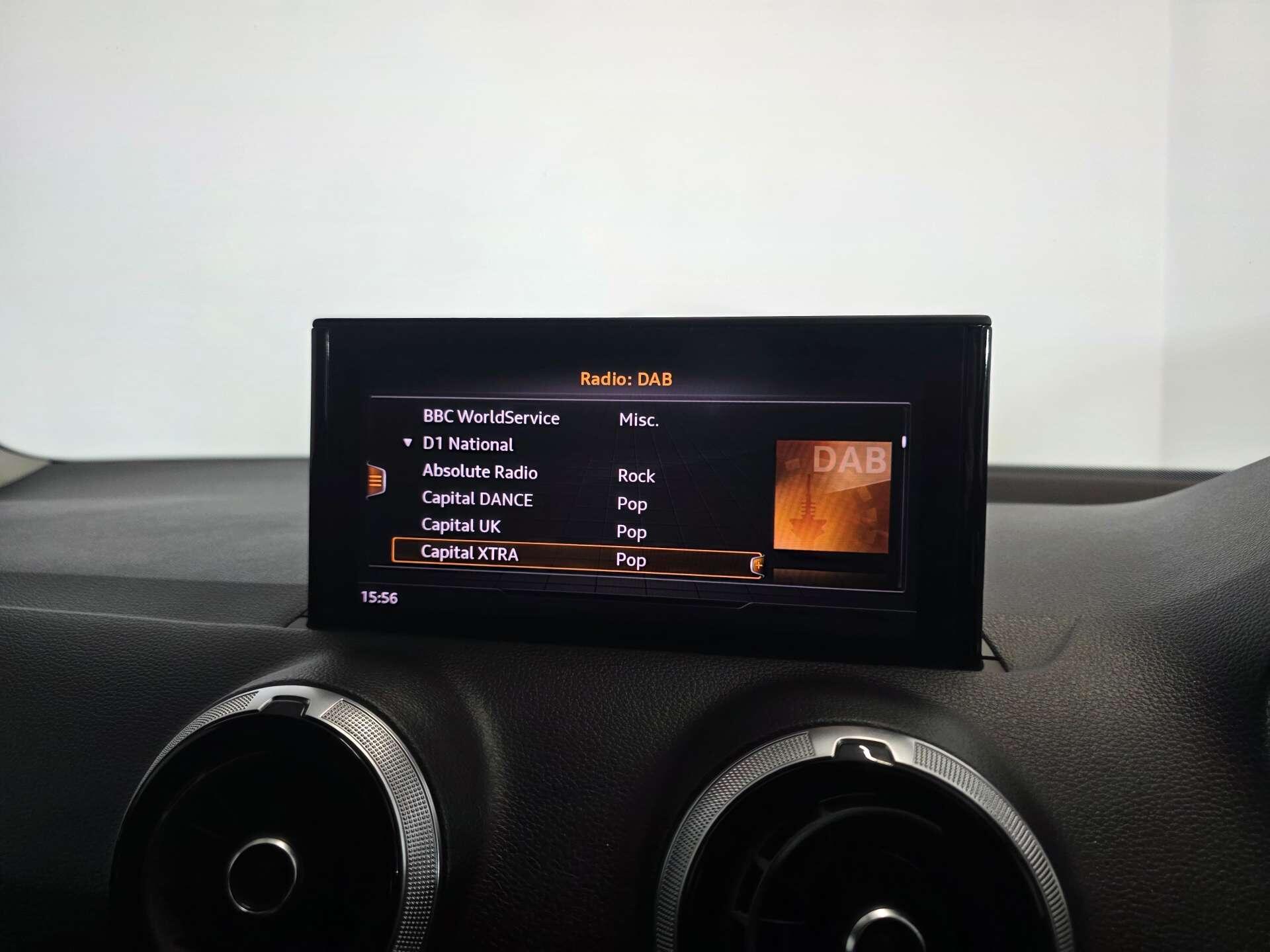 Audi Q2 view 30