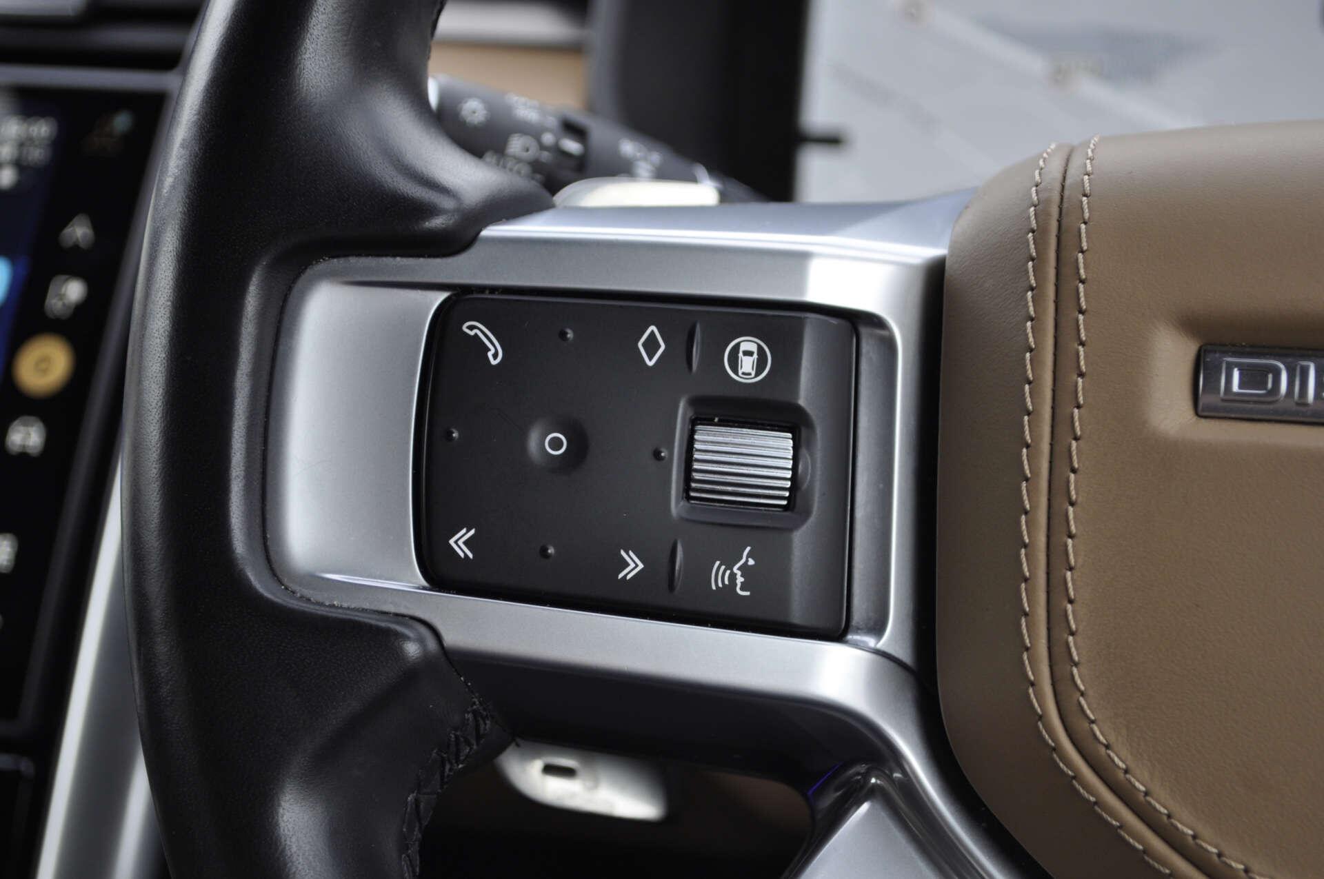 Land Rover Discovery view 24