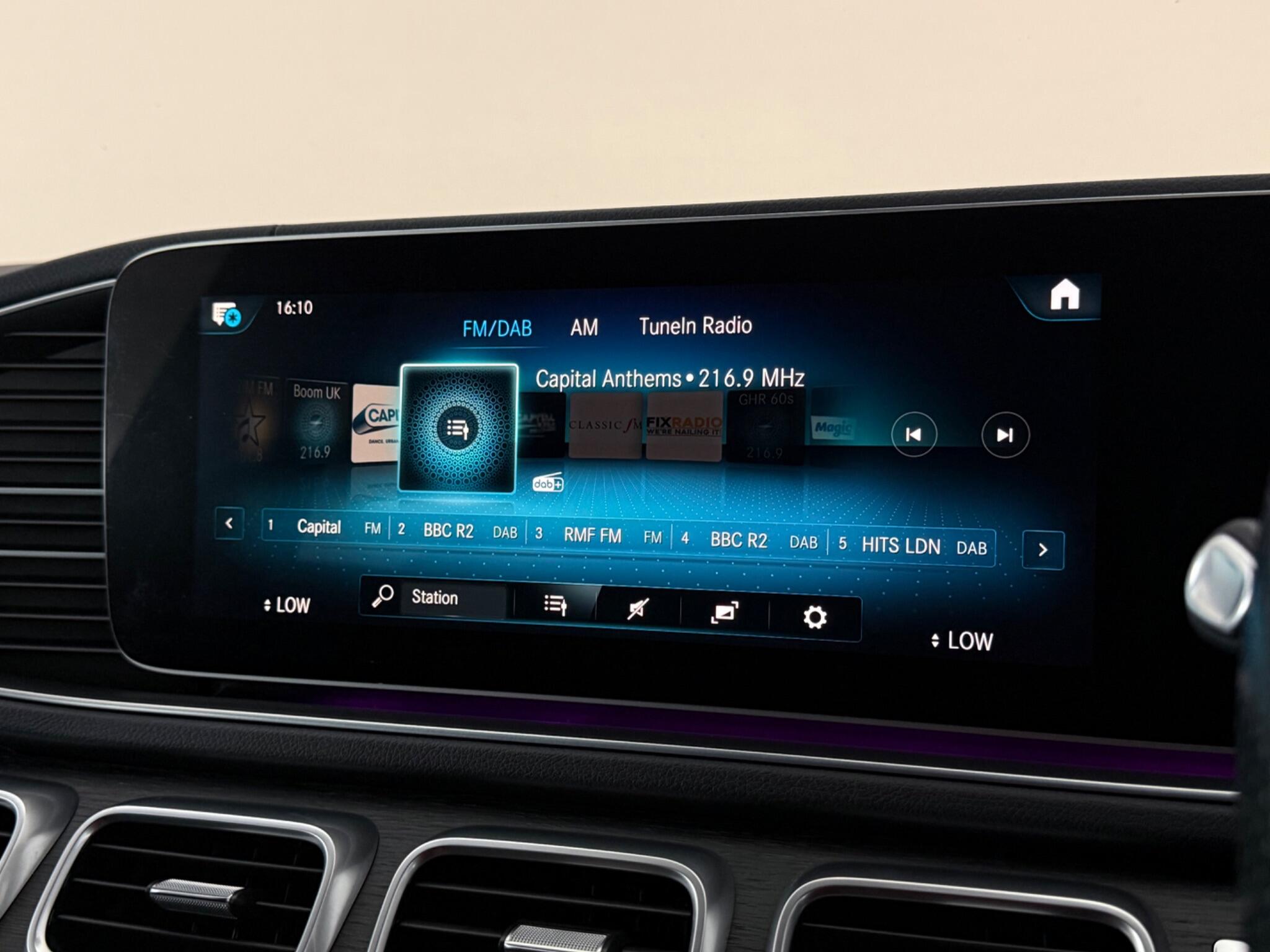 Mercedes-Benz Gle view 26