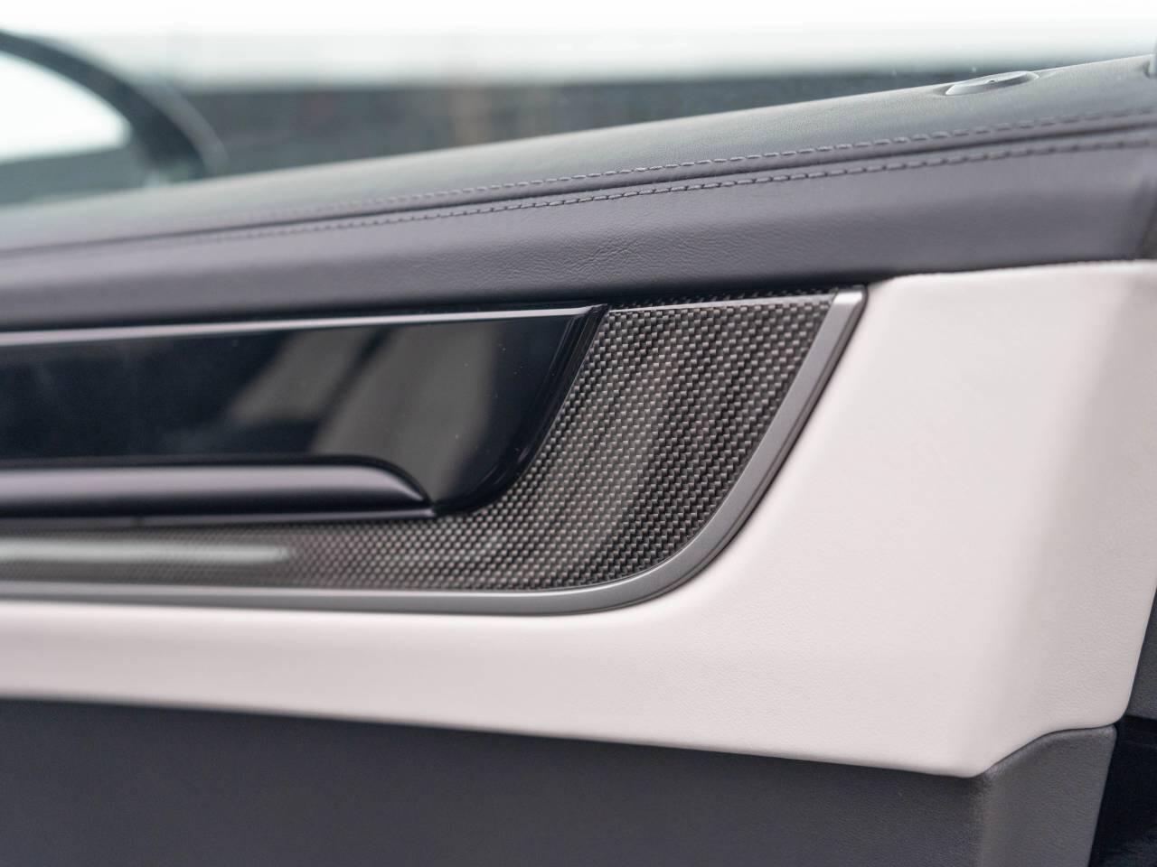 Porsche Cayenne view 21
