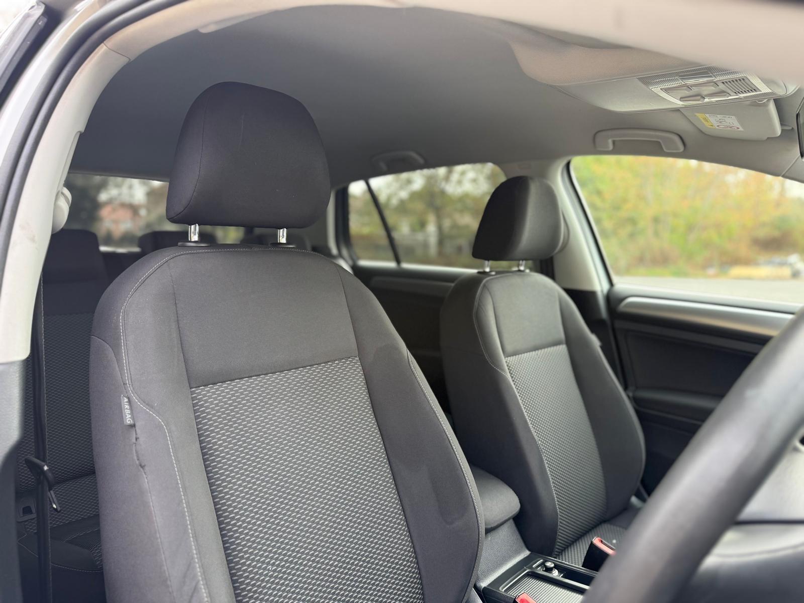 Volkswagen Golf view 35