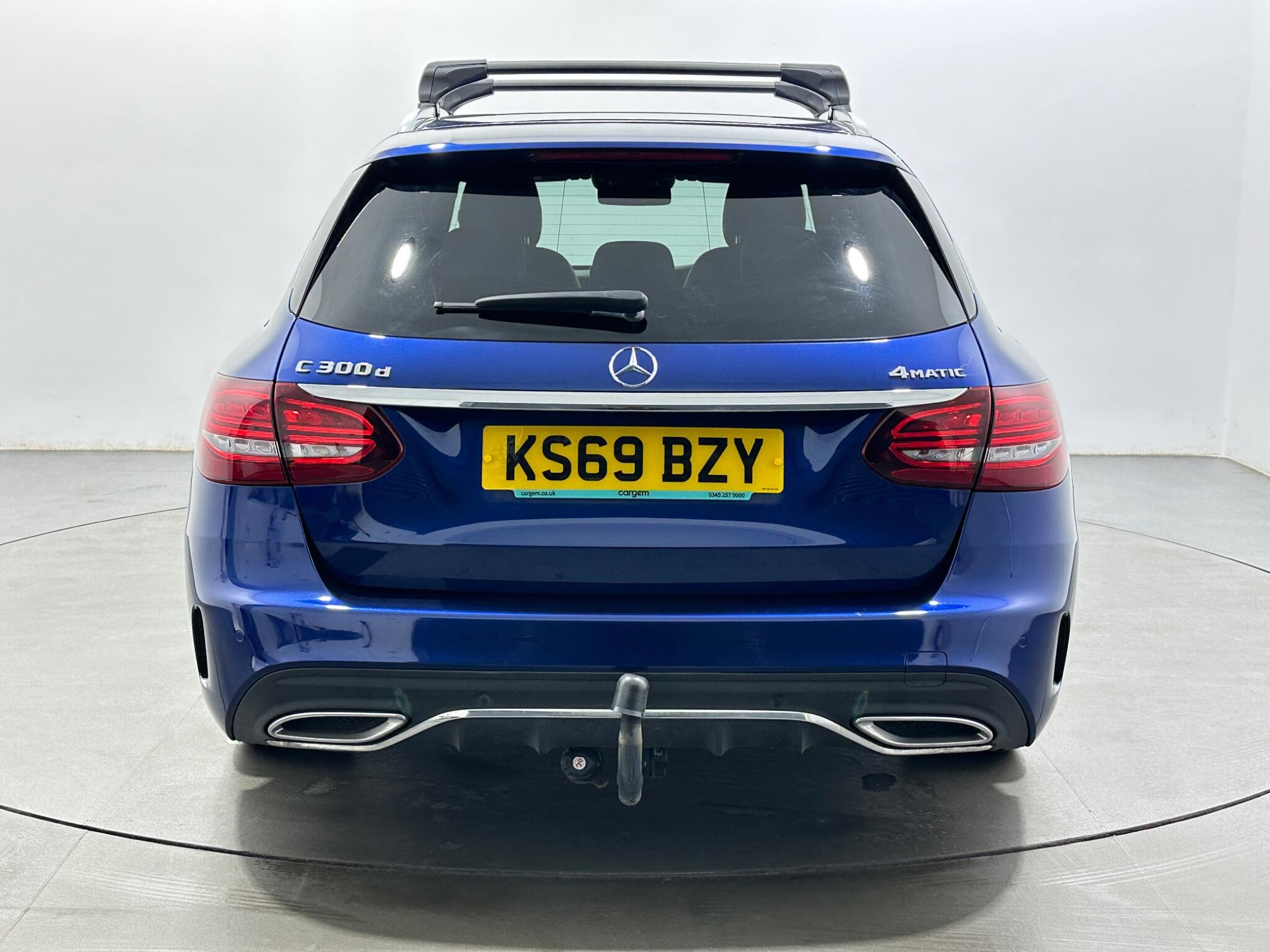 Mercedes-Benz C-Class view 7