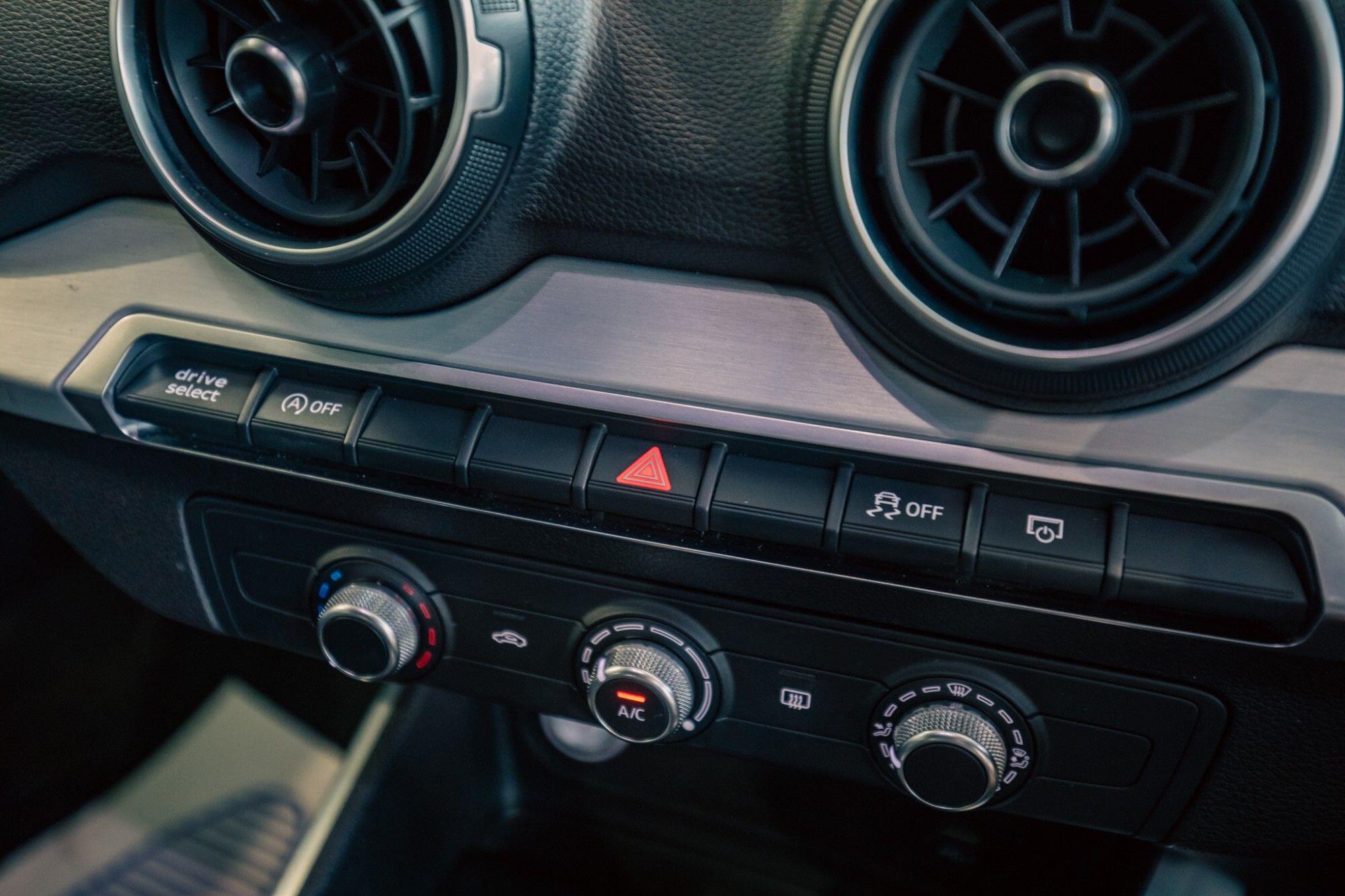 Audi Q2 view 19