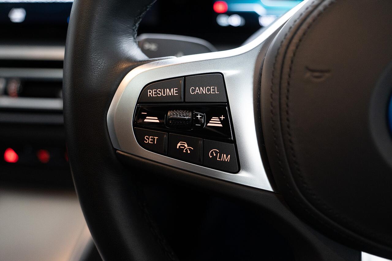 BMW I4 view 8
