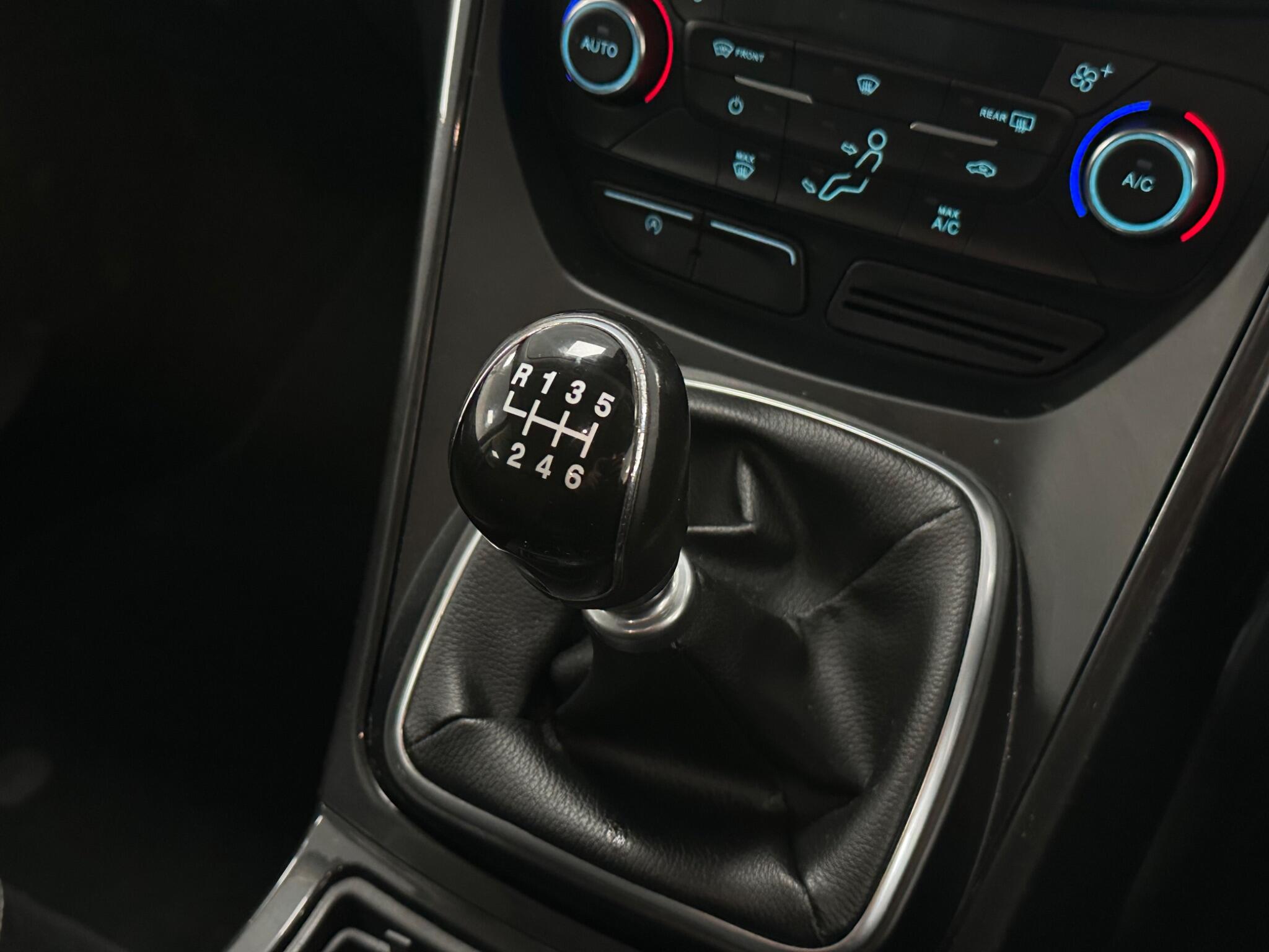 Ford Kuga view 15
