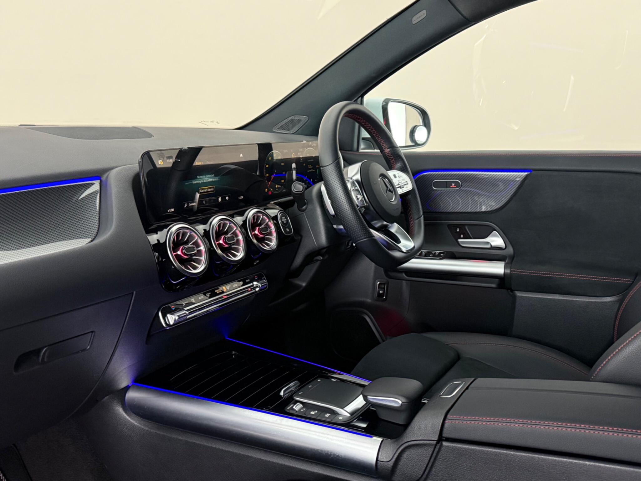 Mercedes-Benz Gla view 4