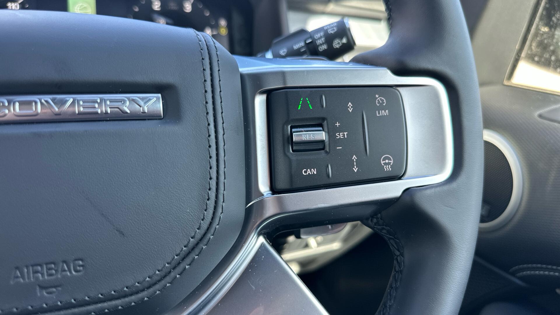 Land Rover Discovery view 42
