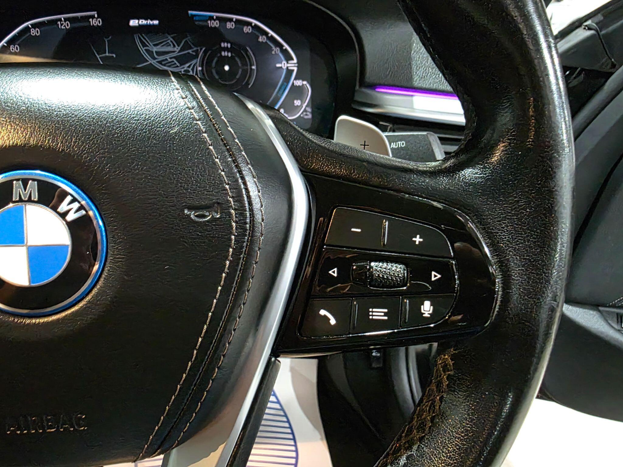 BMW 5 Series view 21