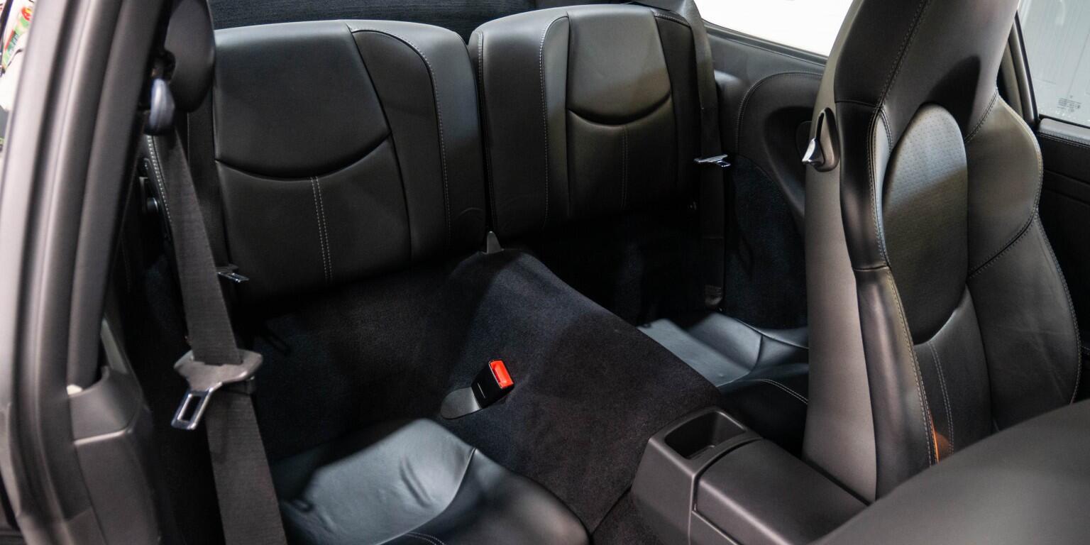 Porsche 911 view 16