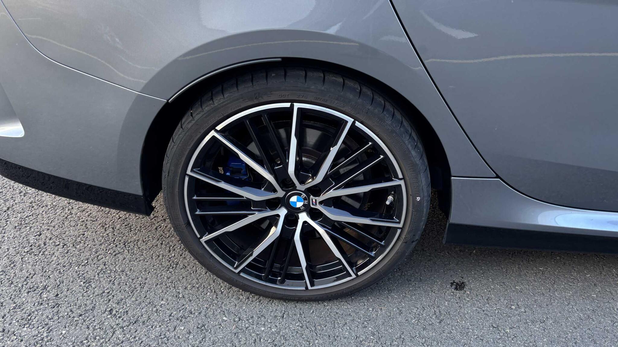 BMW 2 Series view 18